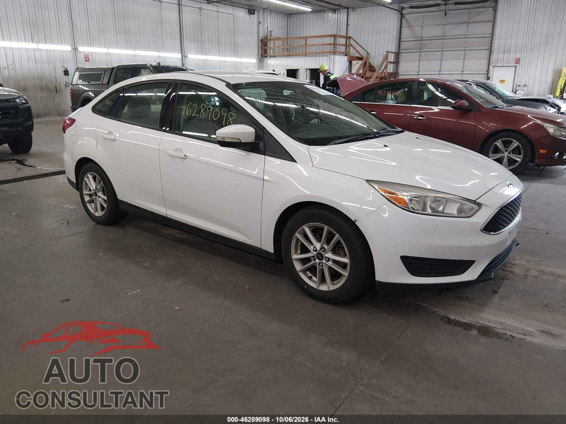 FORD FOCUS 2015 - 1FADP3F23FL364577