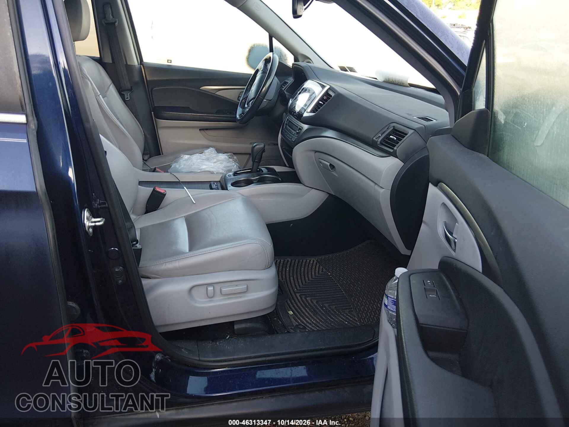 HONDA PILOT 2017 - 5FNYF5H62HB010890