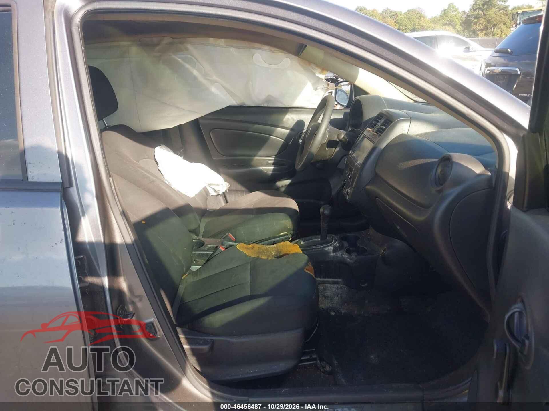NISSAN VERSA 2019 - 3N1CN7AP3KL811626