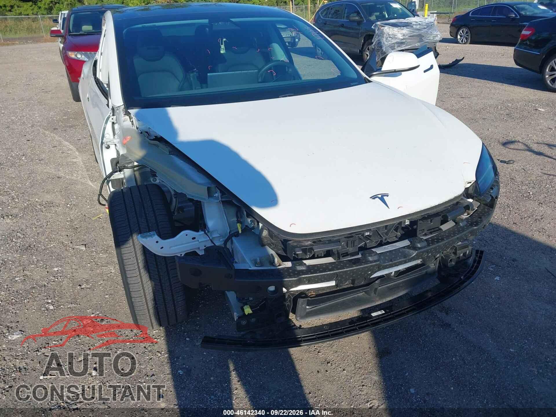 TESLA MODEL 3 2024 - 5YJ3E1EA7RF836859