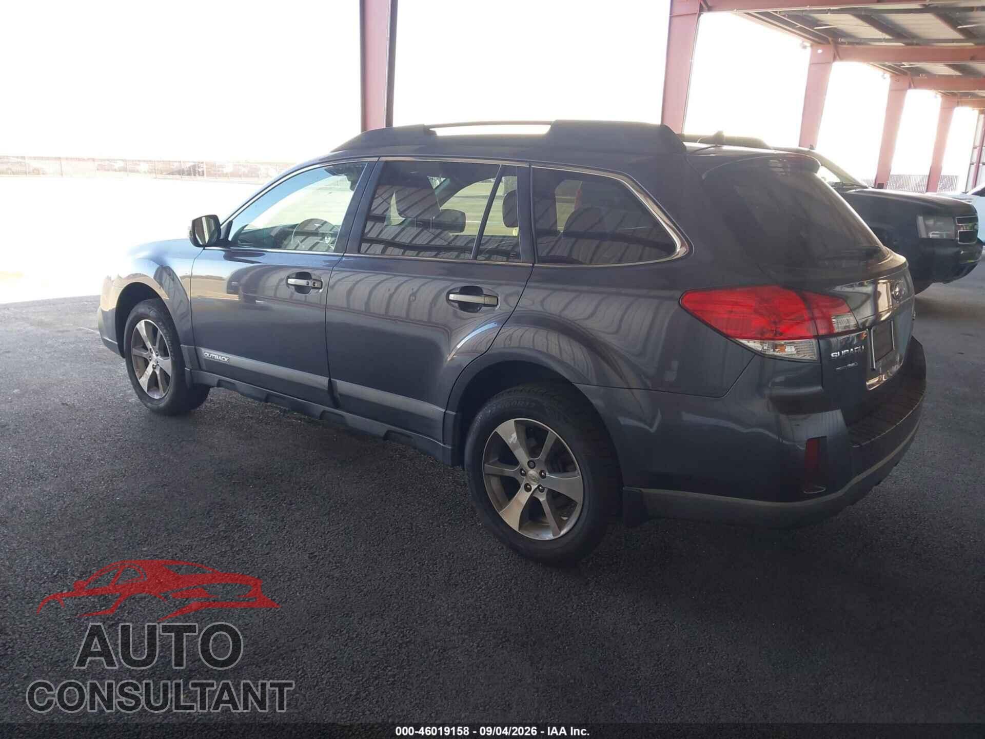 SUBARU OUTBACK 2014 - 4S4BRBPC8E3215816