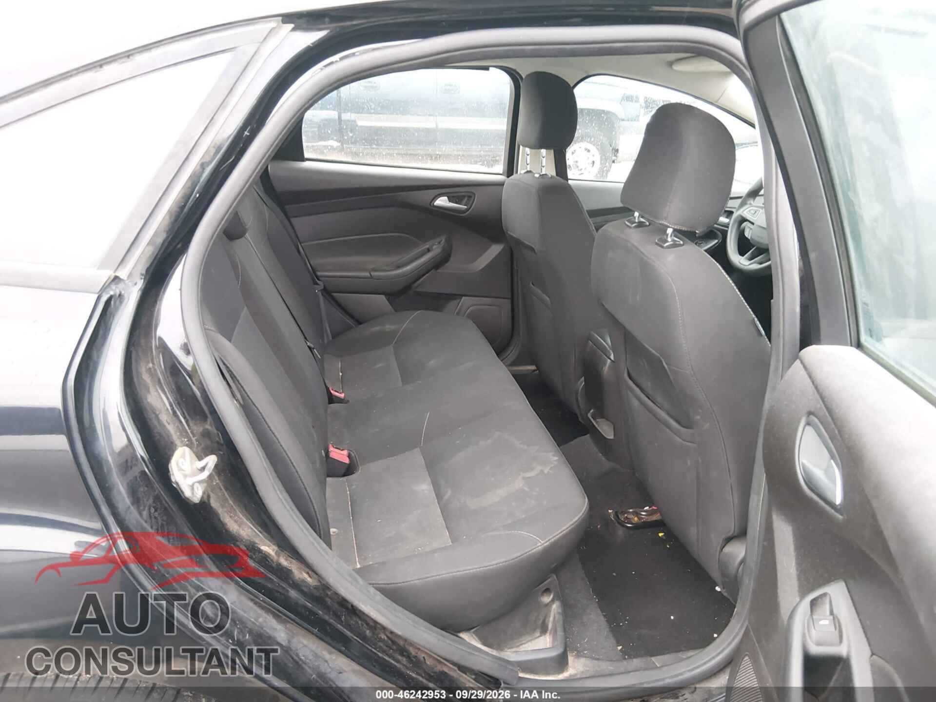FORD FOCUS 2017 - 1FADP3F22HL257720