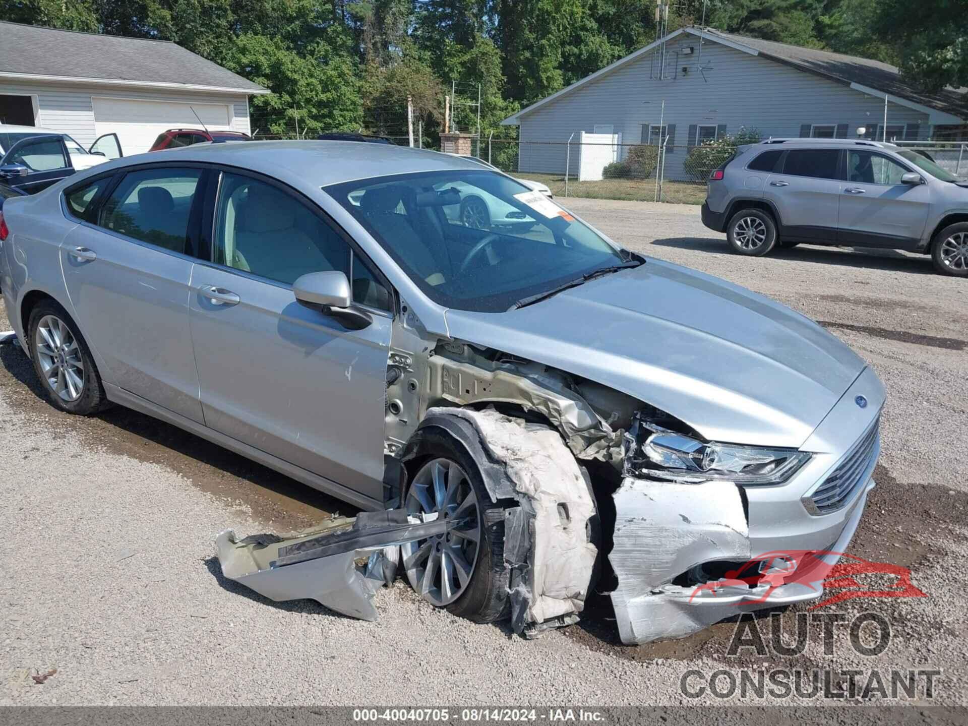 FORD FUSION 2017 - 3FA6P0H77HR268939