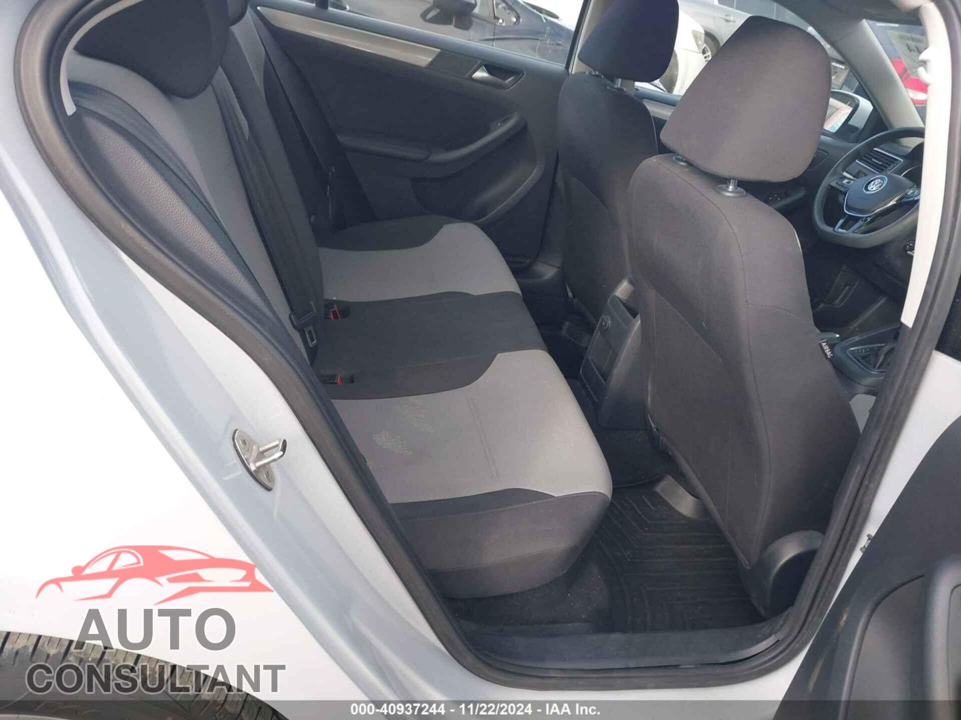 VOLKSWAGEN JETTA 2017 - 3VW2B7AJ2HM246699