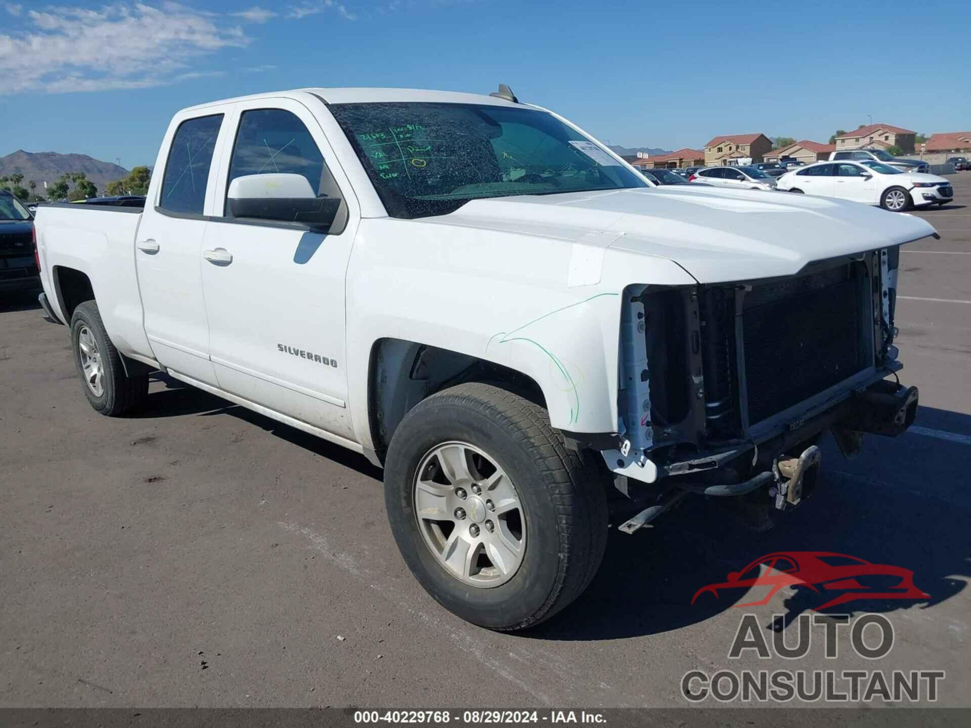 CHEVROLET SILVERADO 1500 2018 - 1GCRCREH4JZ202502