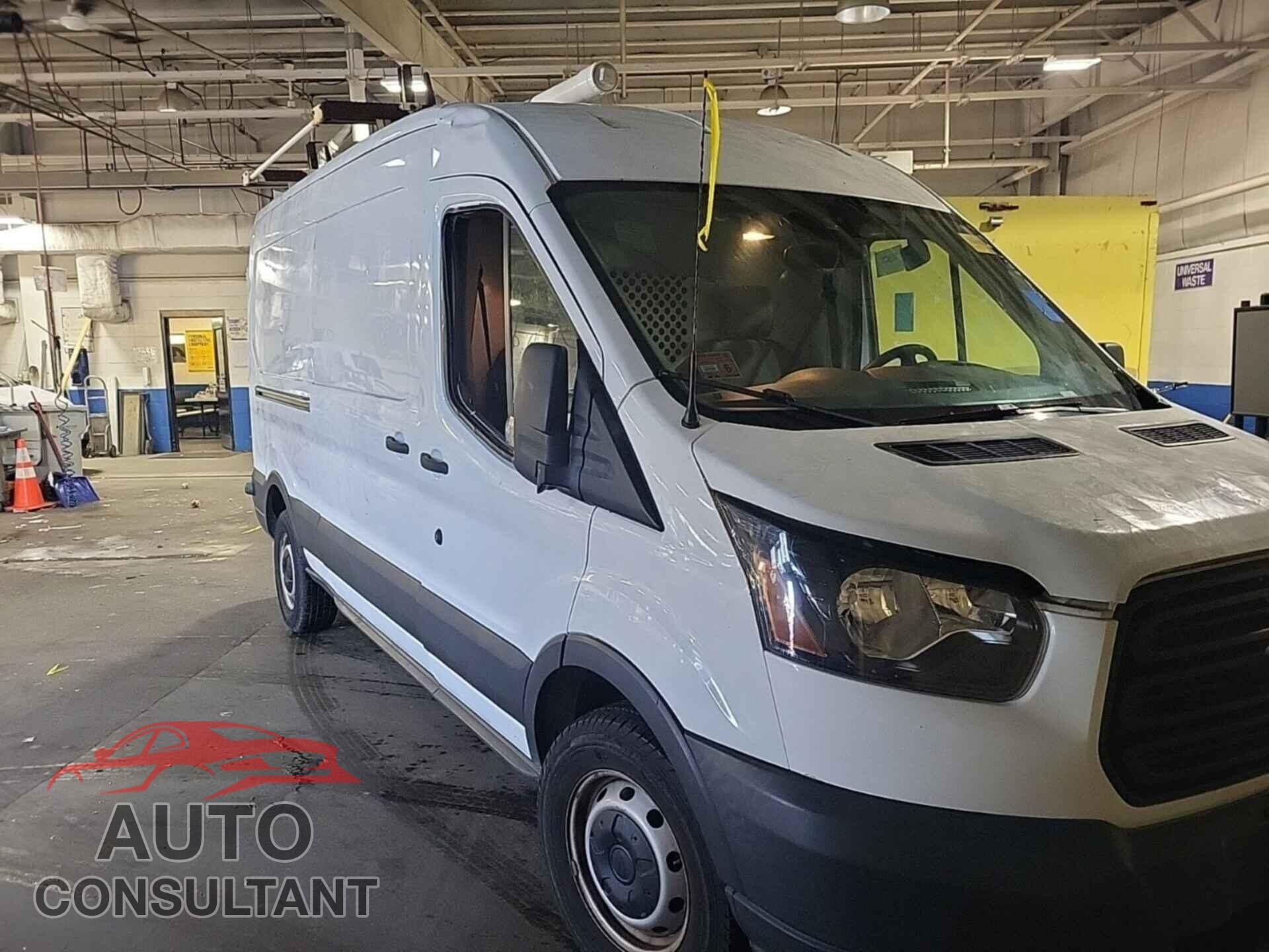 FORD TRANSIT 2018 - 1FTYR2CM1JKA93040