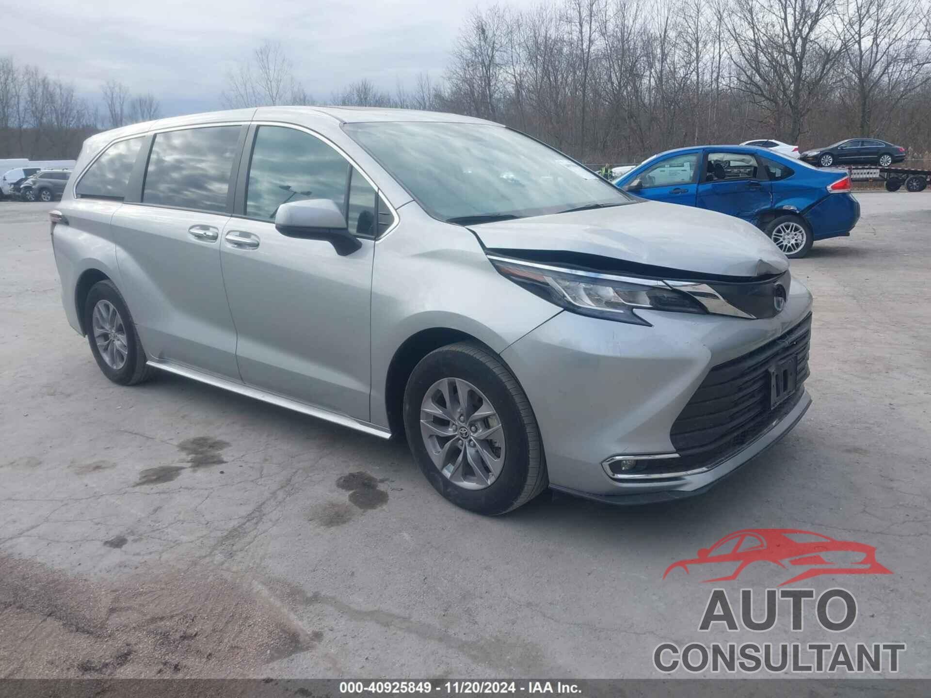 TOYOTA SIENNA 2023 - 5TDYSKFC9PS090721