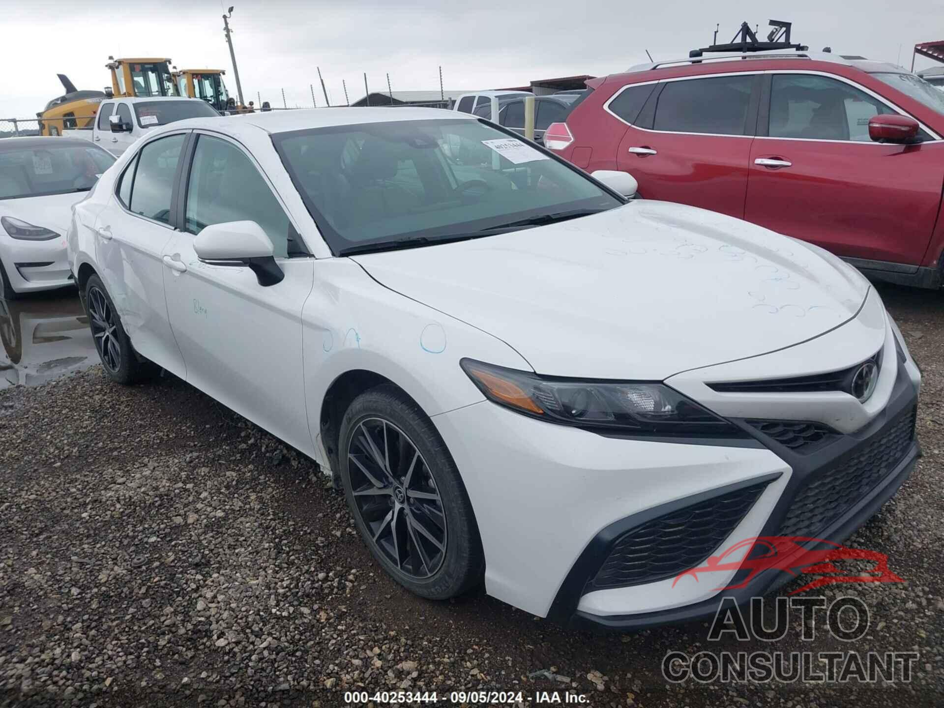 TOYOTA CAMRY 2023 - 4T1G11BK7PU106962