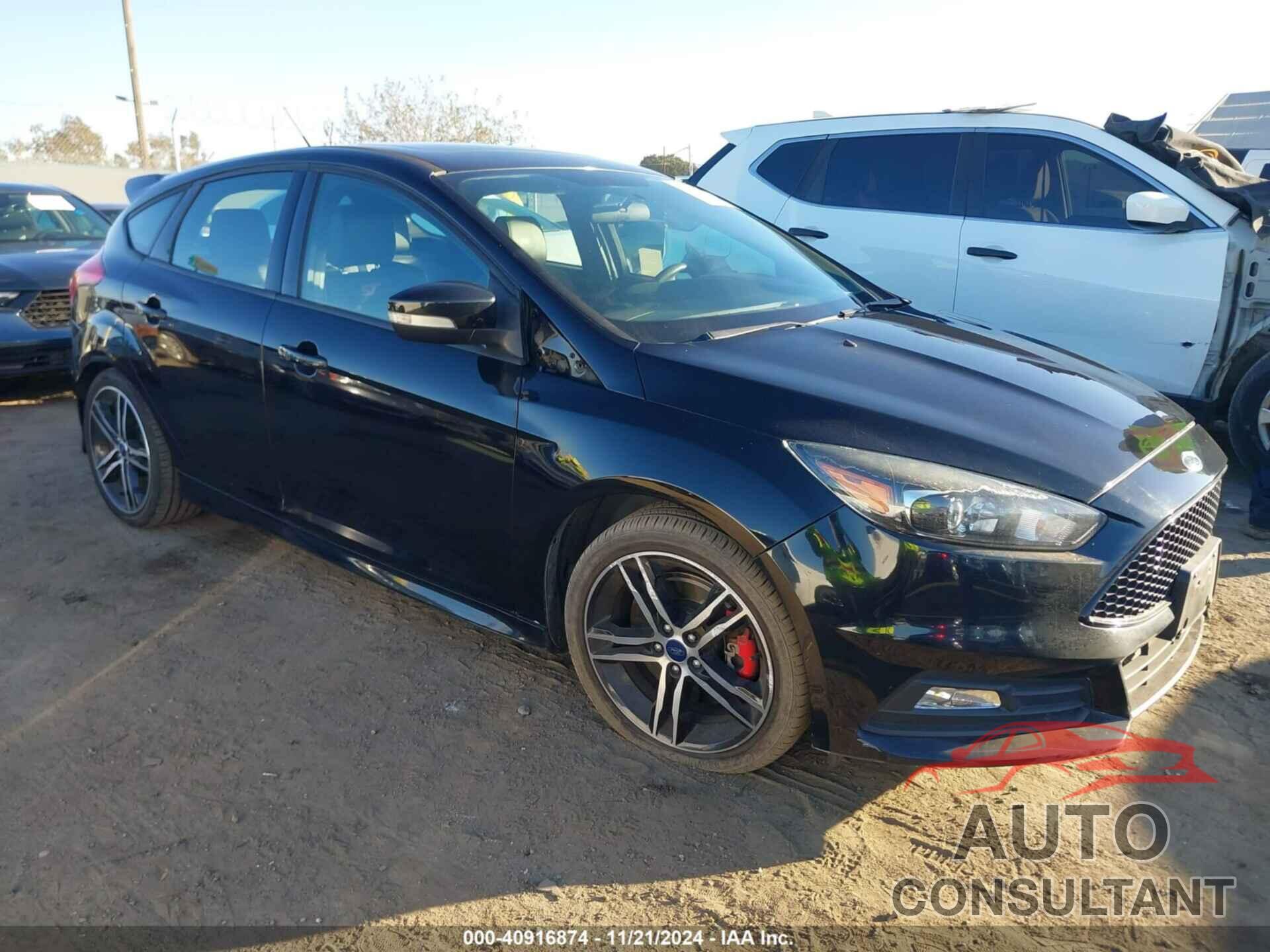 FORD FOCUS ST 2018 - 1FADP3L9XJL303835