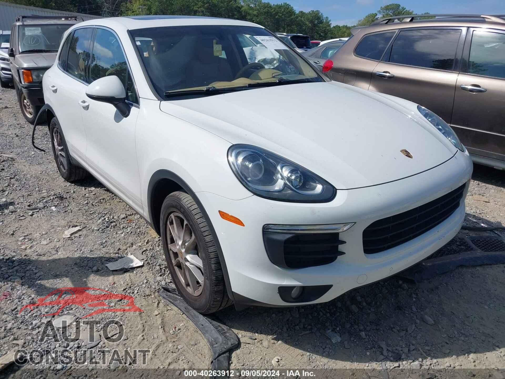 PORSCHE CAYENNE 2016 - WP1AA2A23GKA14436