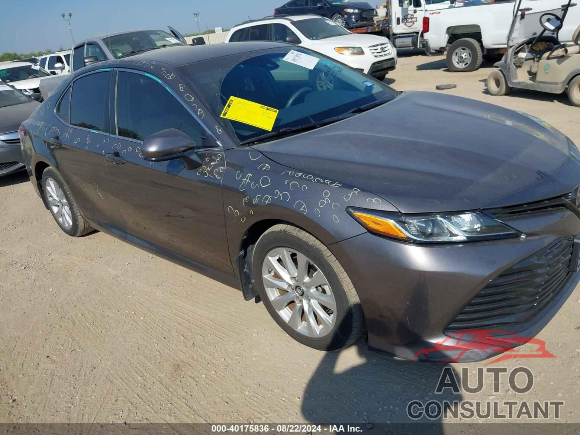 TOYOTA CAMRY 2018 - 4T1B11HK9JU062844