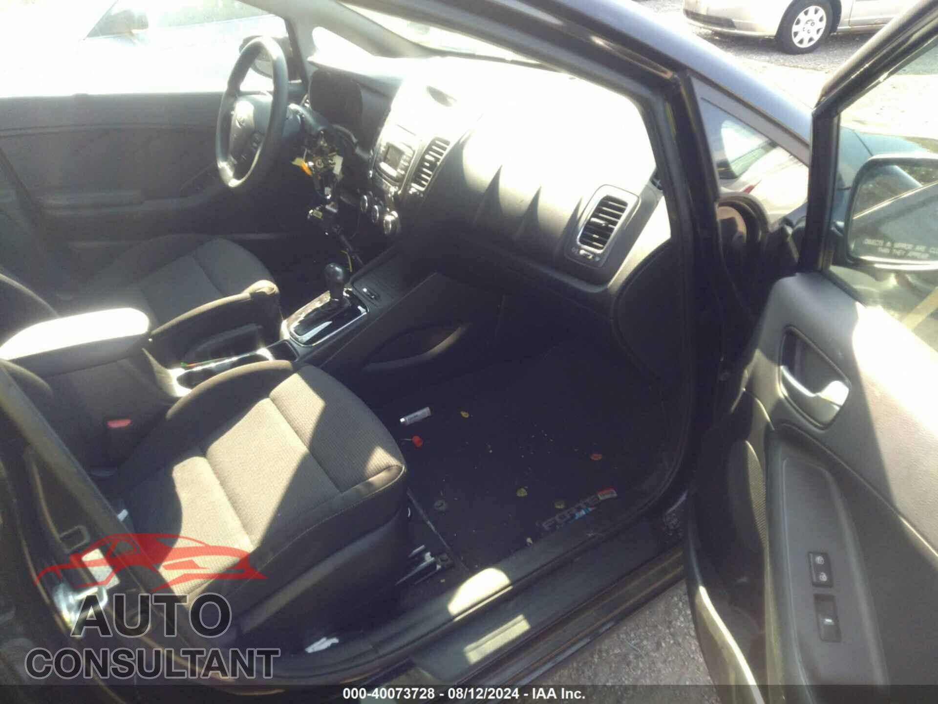 KIA FORTE 2017 - KNAFK5A81H5690195
