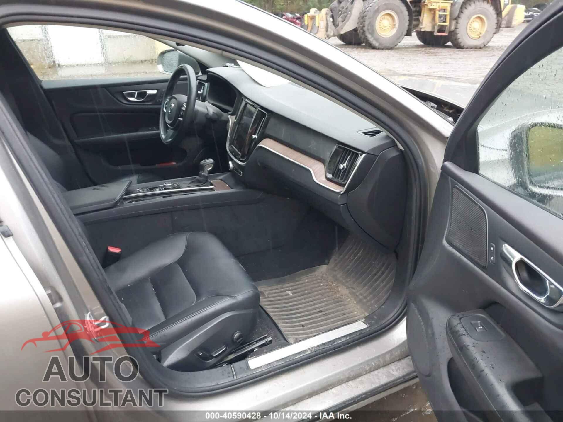 VOLVO S60 2019 - 7JRA22TK4KG006287