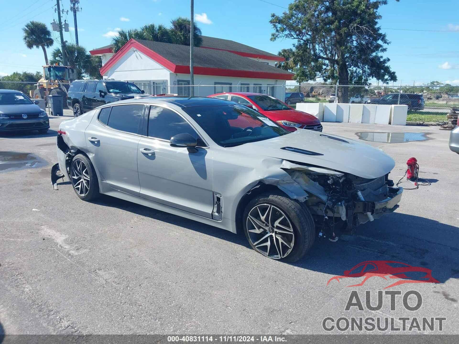 KIA STINGER 2023 - KNAE35LD2P6127149