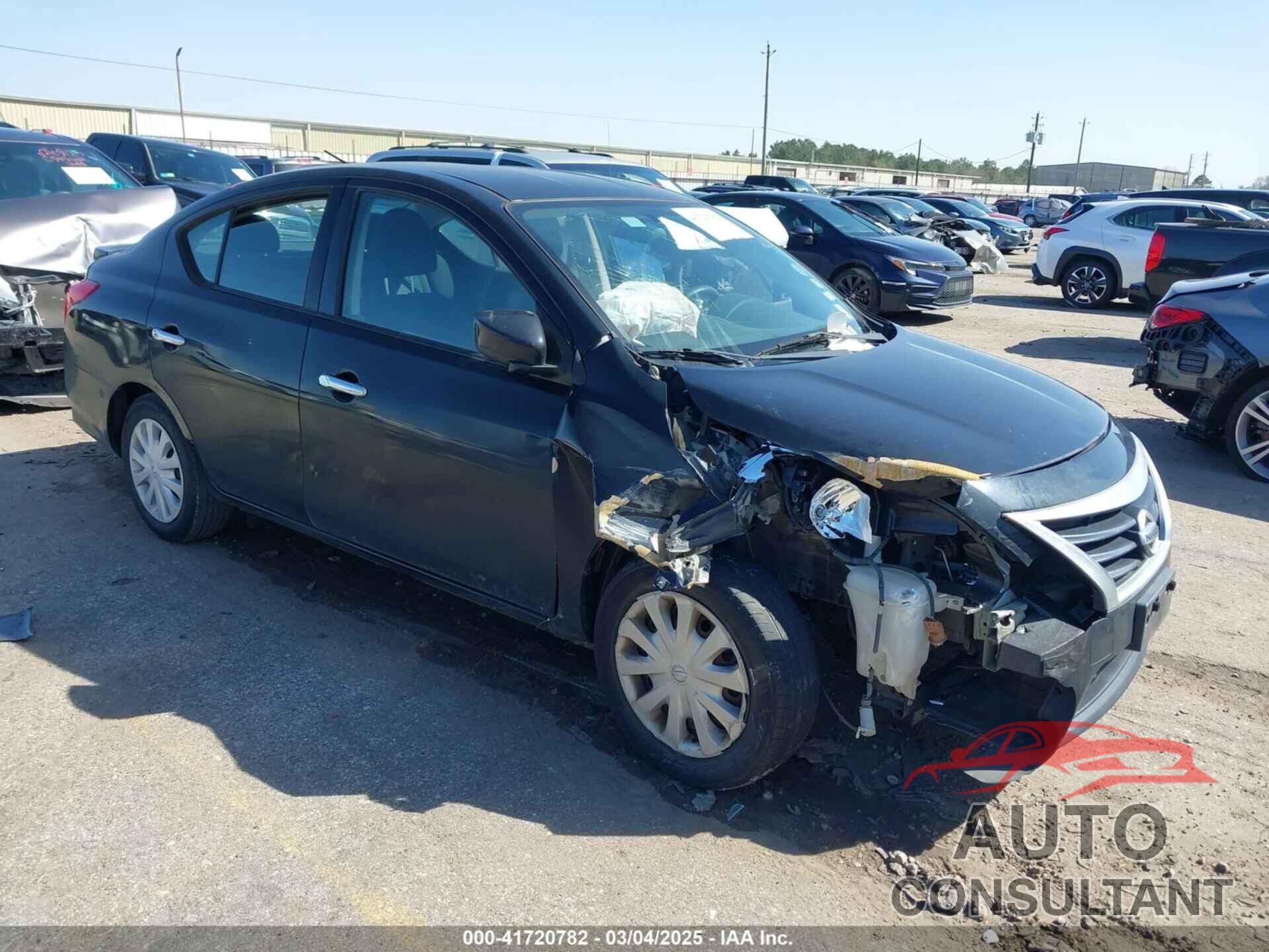 NISSAN VERSA 2017 - 3N1CN7AP7HL802887