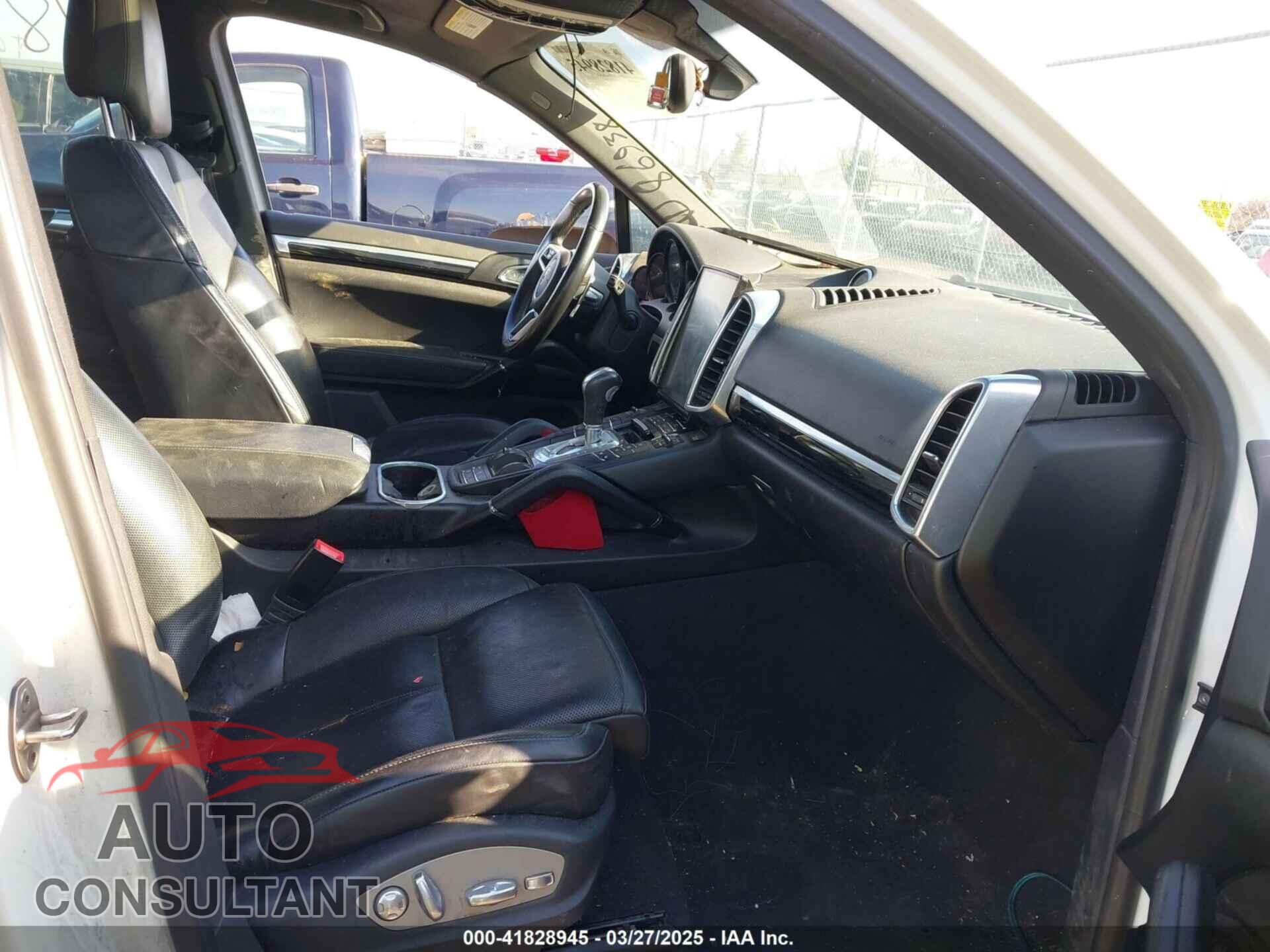 PORSCHE CAYENNE 2016 - WP1AA2A20GKA36068
