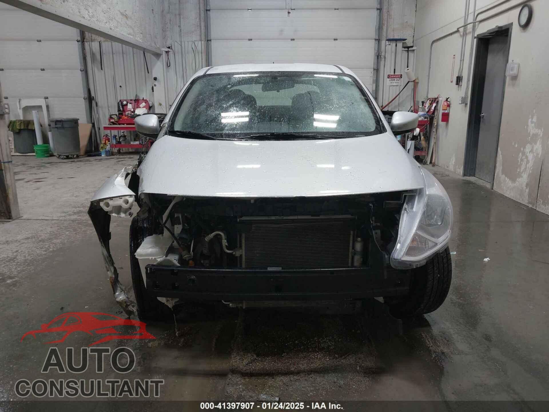 NISSAN VERSA 2019 - 3N1CN7AP3KL856498