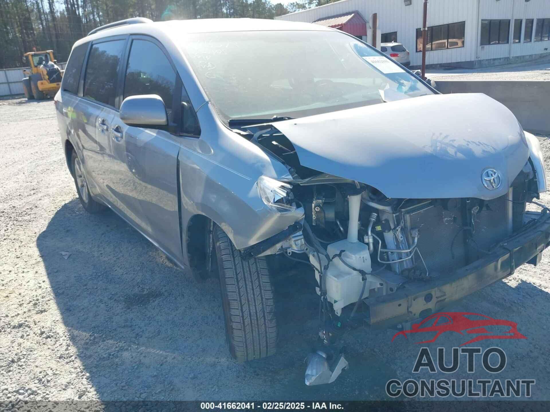TOYOTA SIENNA 2016 - 5TDKK3DC6GS696573