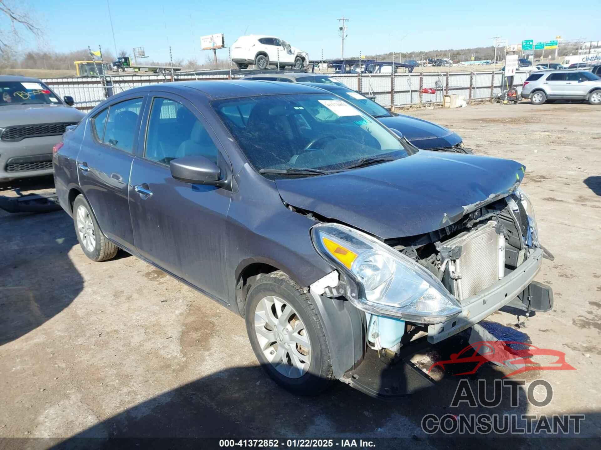 NISSAN VERSA 2018 - 3N1CN7AP4JL880937