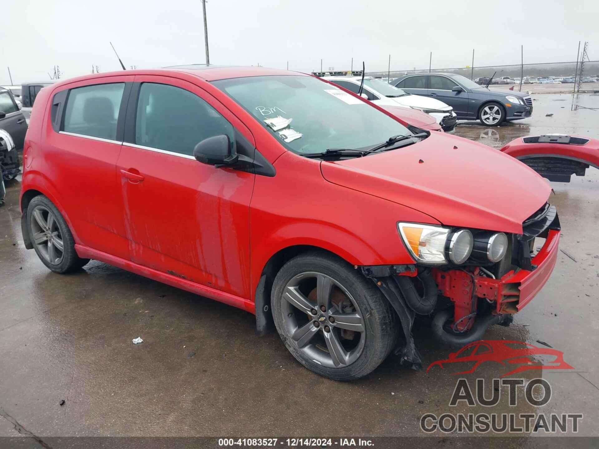 CHEVROLET SONIC 2013 - 1G1JH6SB8D4172668