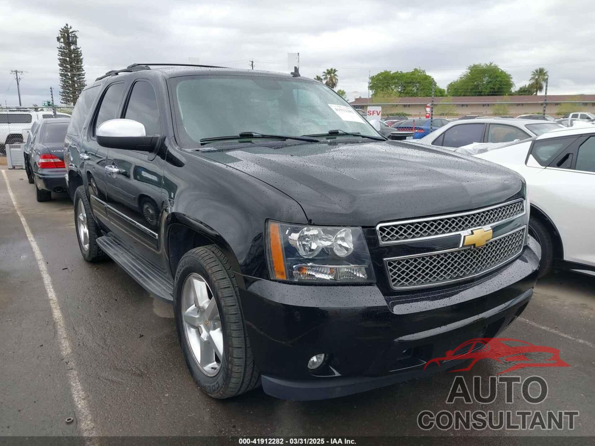 CHEVROLET TAHOE 2013 - 1GNSKCE04DR351368