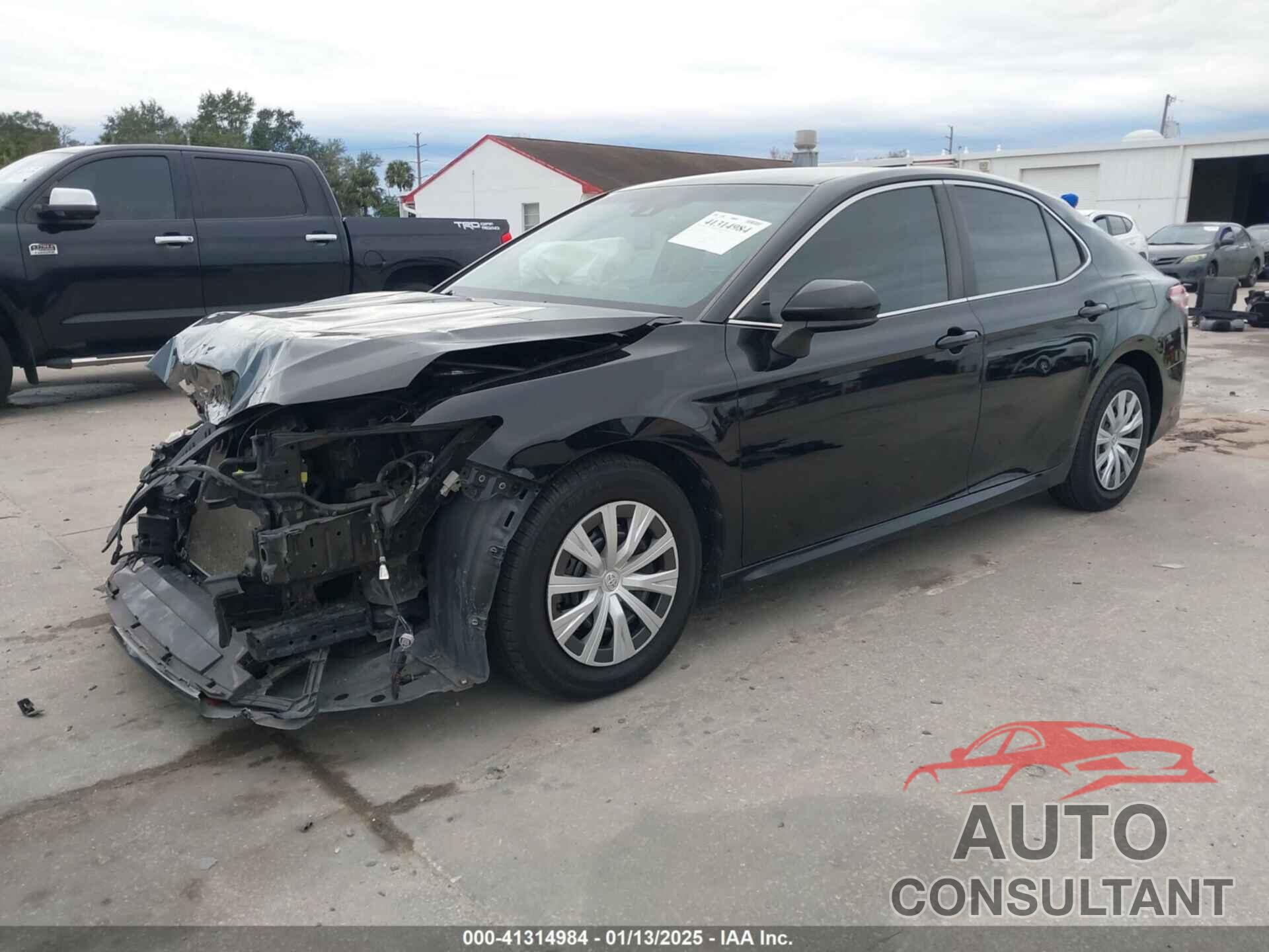 TOYOTA CAMRY 2018 - 4T1B11HK7JU064933