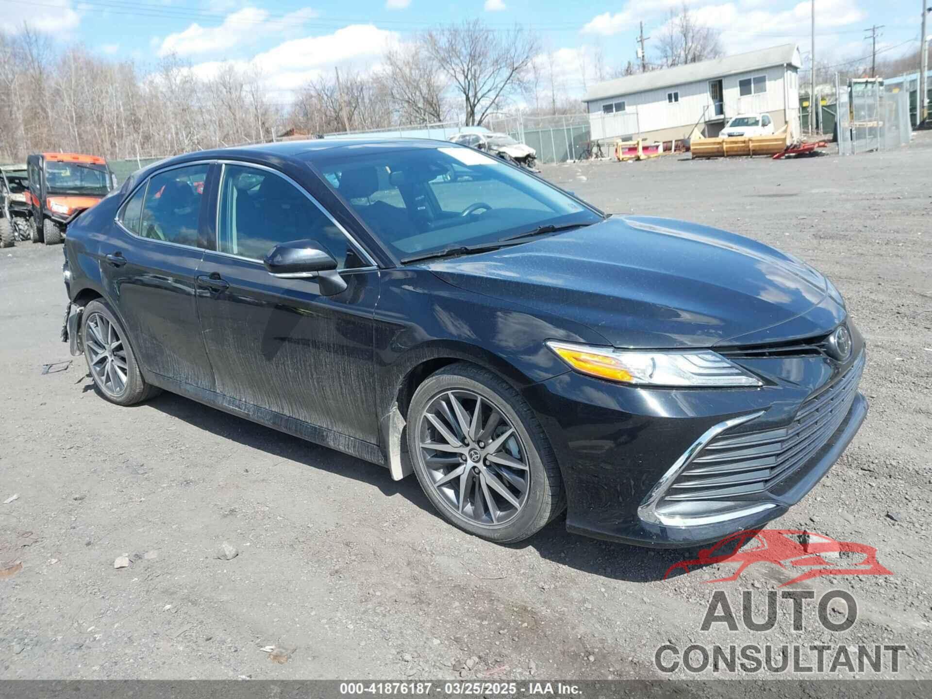 TOYOTA CAMRY 2022 - 4T1F11BK6NU062414