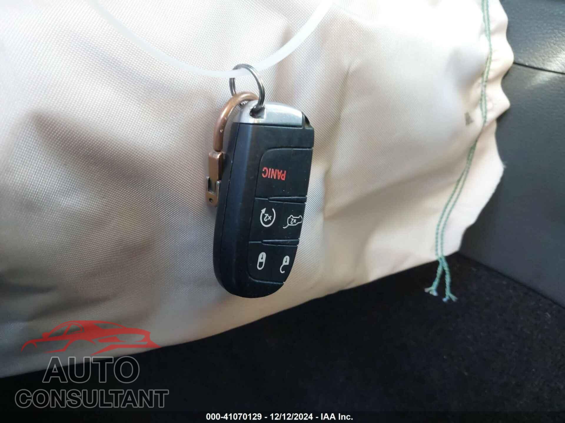 DODGE DURANGO 2017 - 1C4RDJDGXHC661375