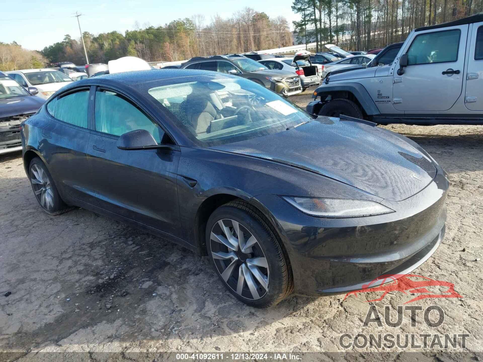 TESLA MODEL 3 2024 - 5YJ3E1EA8RF828740