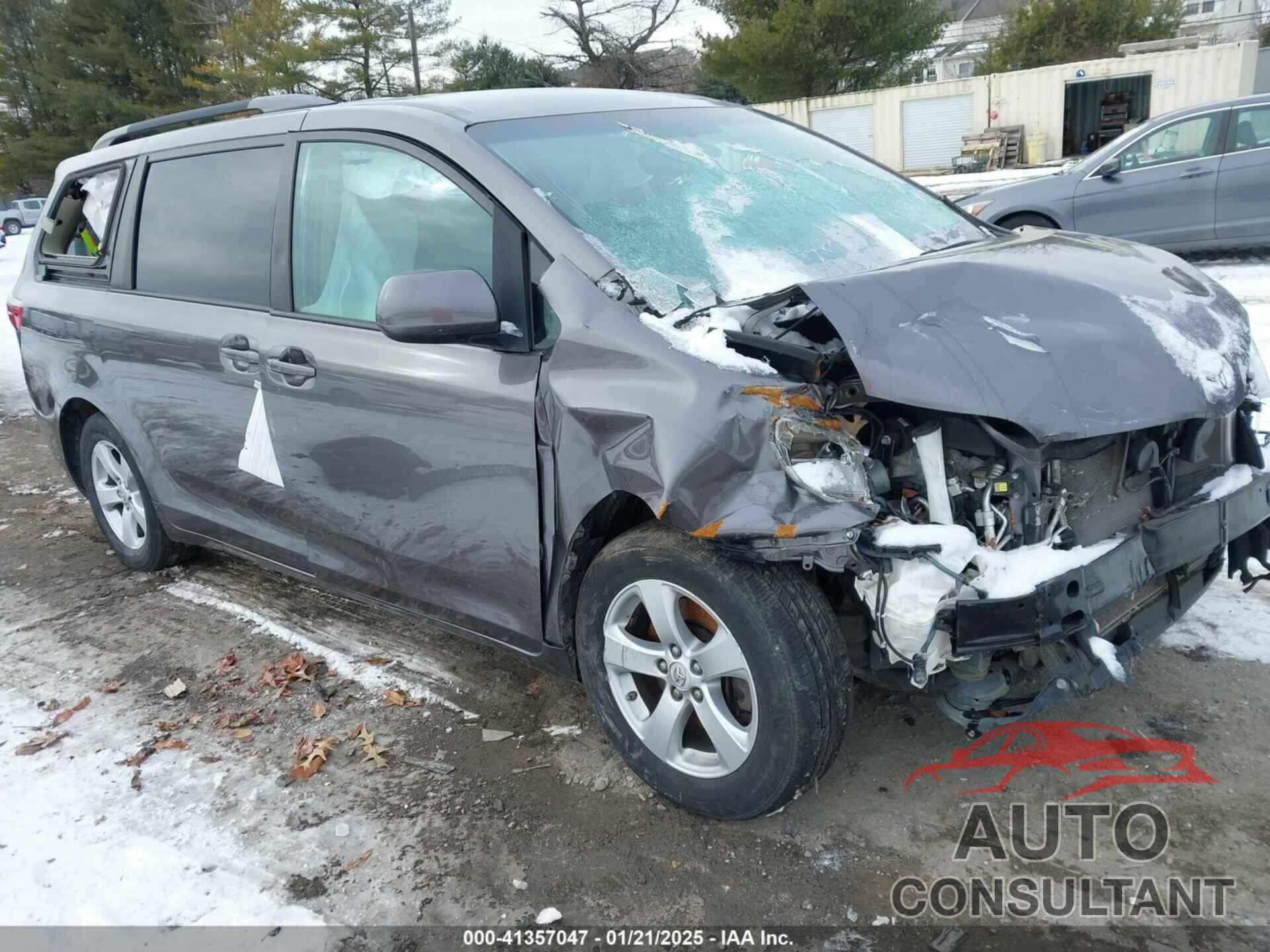 TOYOTA SIENNA 2017 - 5TDKZ3DCXHS854216