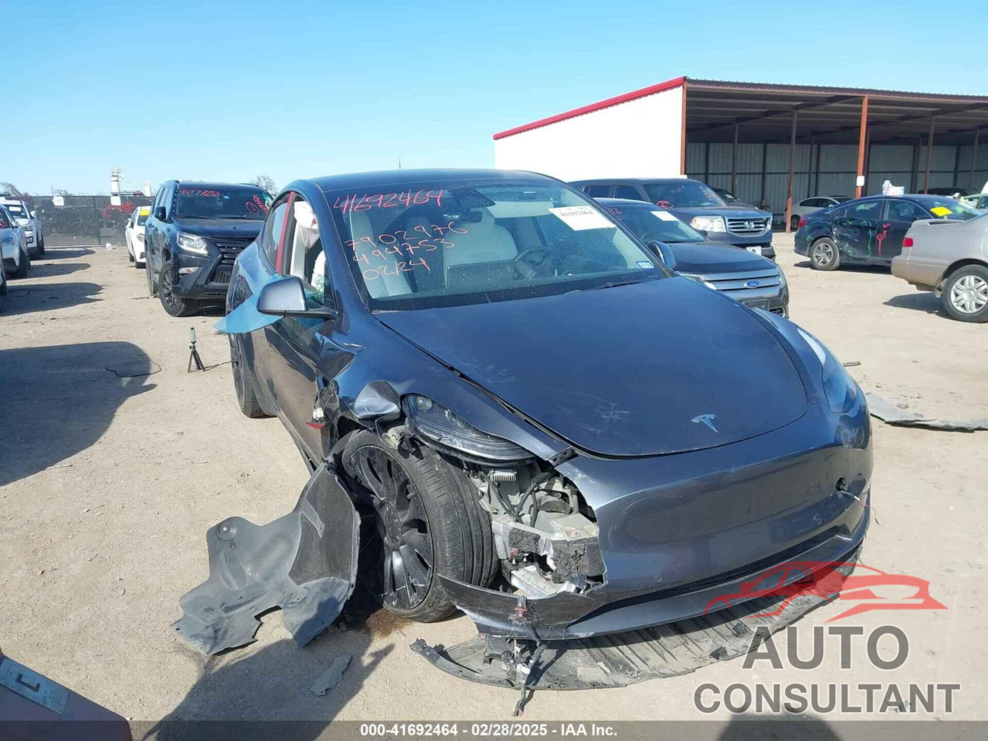 TESLA MODEL Y 2022 - 7SAYGDEF8NF494753