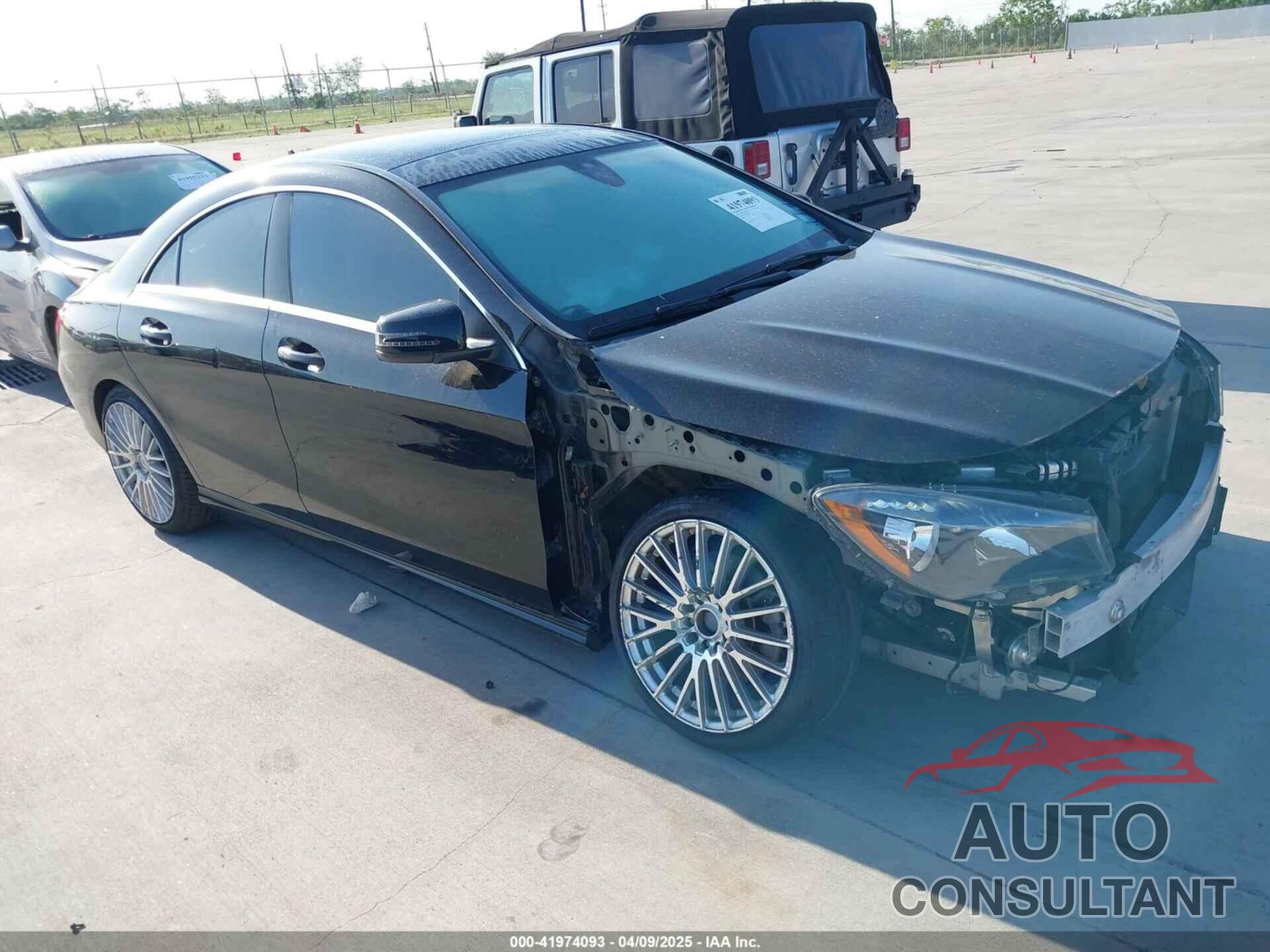 MERCEDES-BENZ CLA 250 2017 - WDDSJ4EB9HN454890