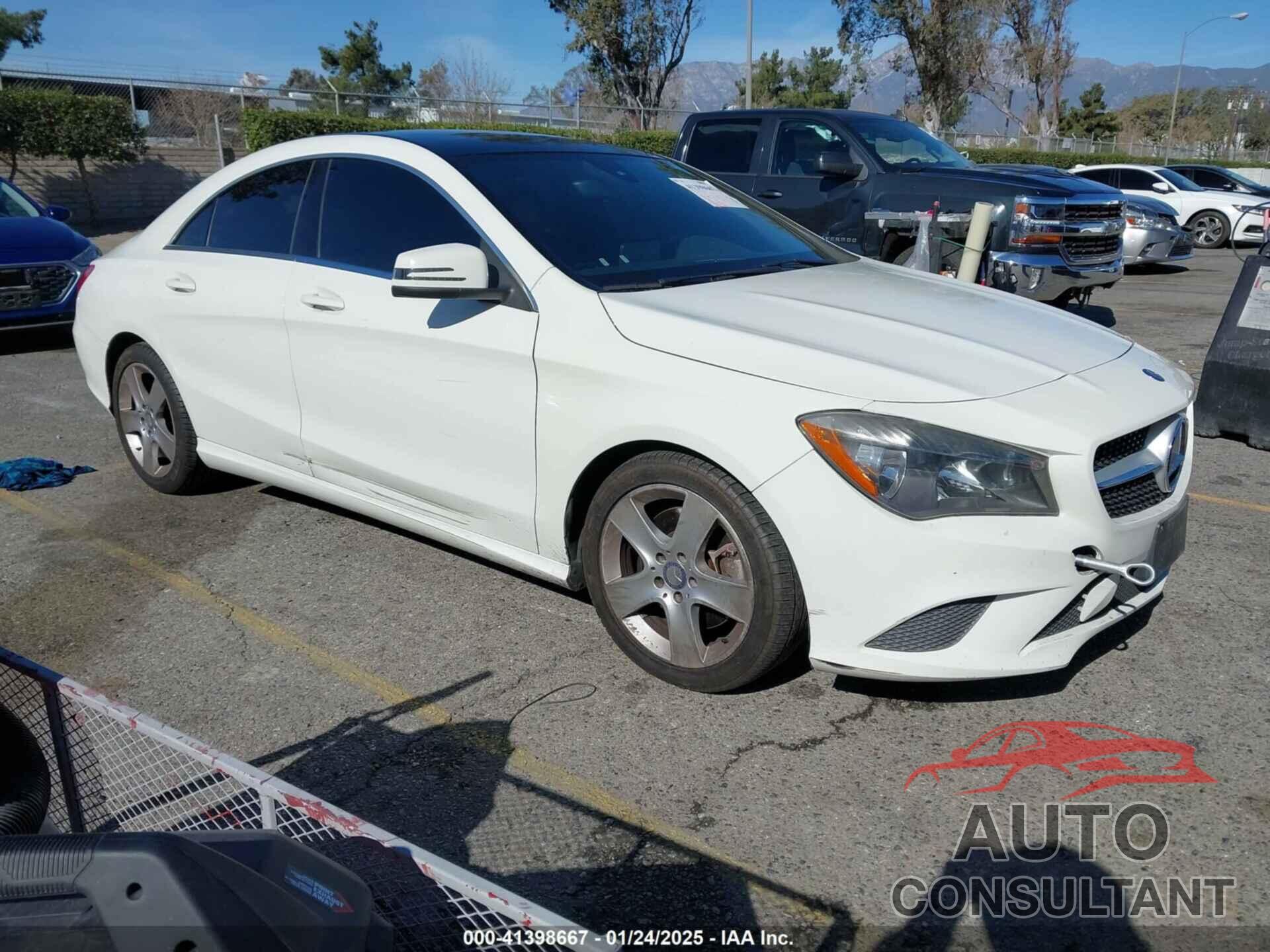 MERCEDES-BENZ CLA 250 2015 - WDDSJ4EB5FN224485