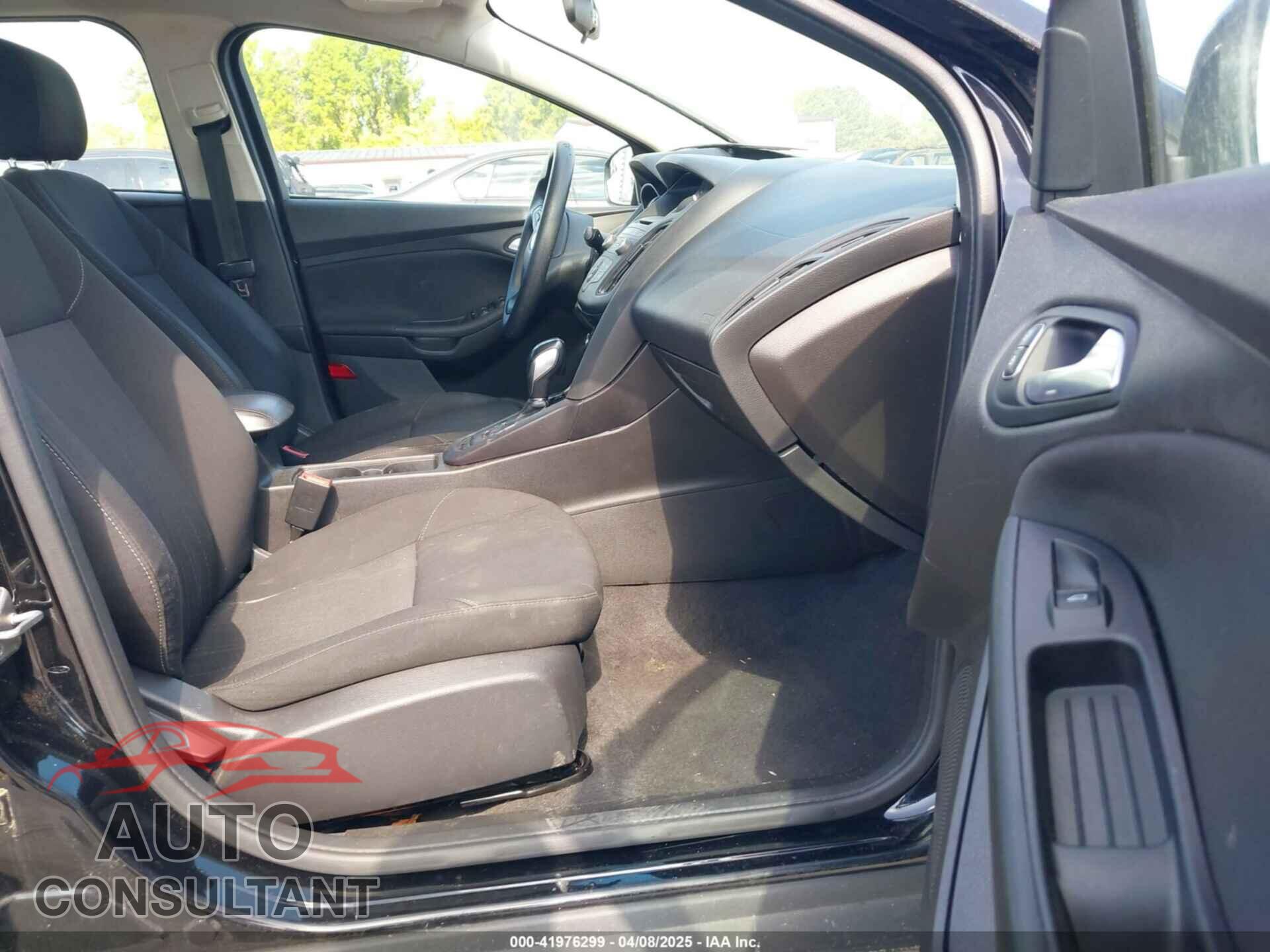 FORD FOCUS 2016 - 1FADP3F22GL348260