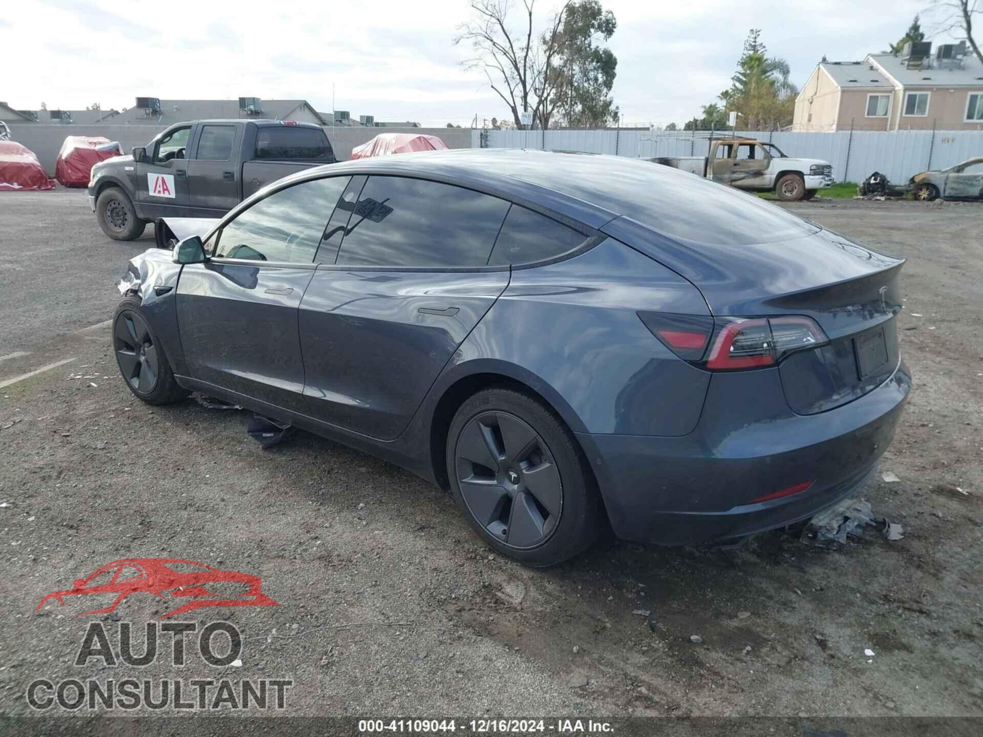 TESLA MODEL 3 2022 - 5YJ3E1EA4NF374433