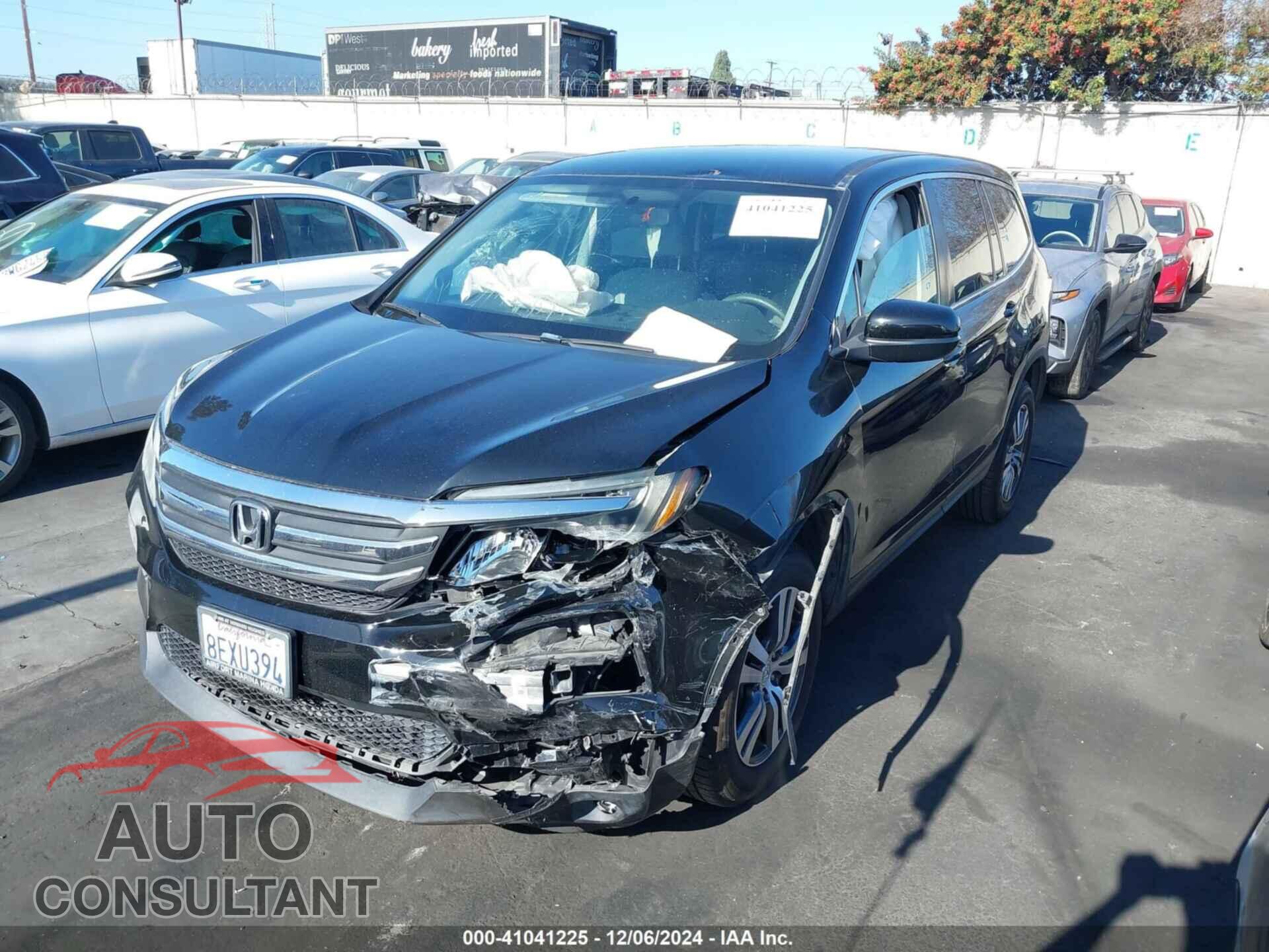 HONDA PILOT 2018 - 5FNYF5H38JB032016