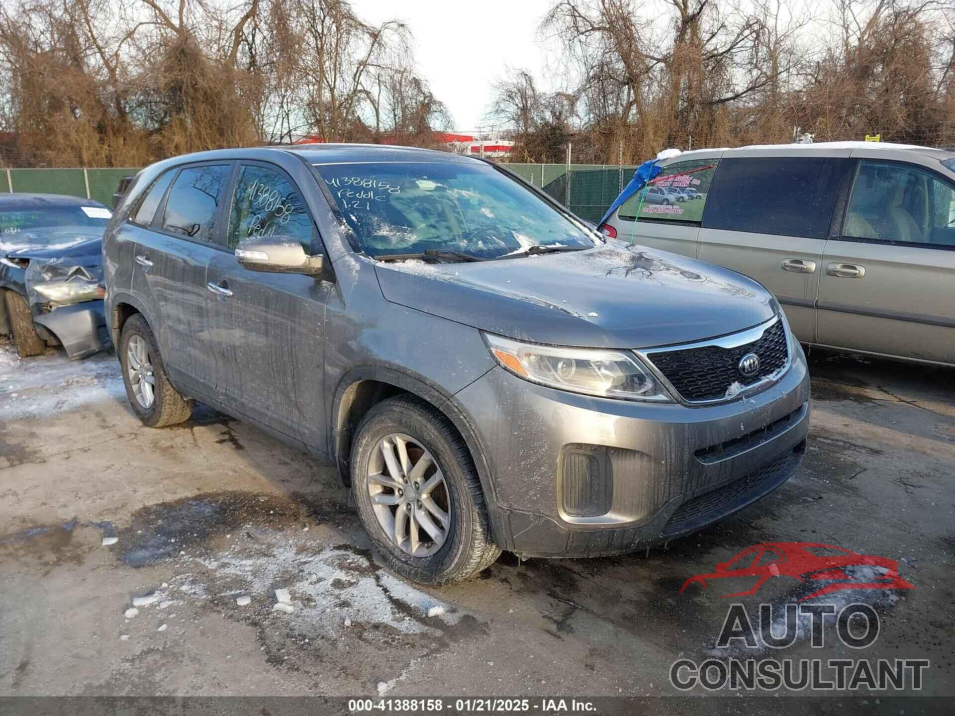 KIA SORENTO 2015 - 5XYKT3A64FG583521