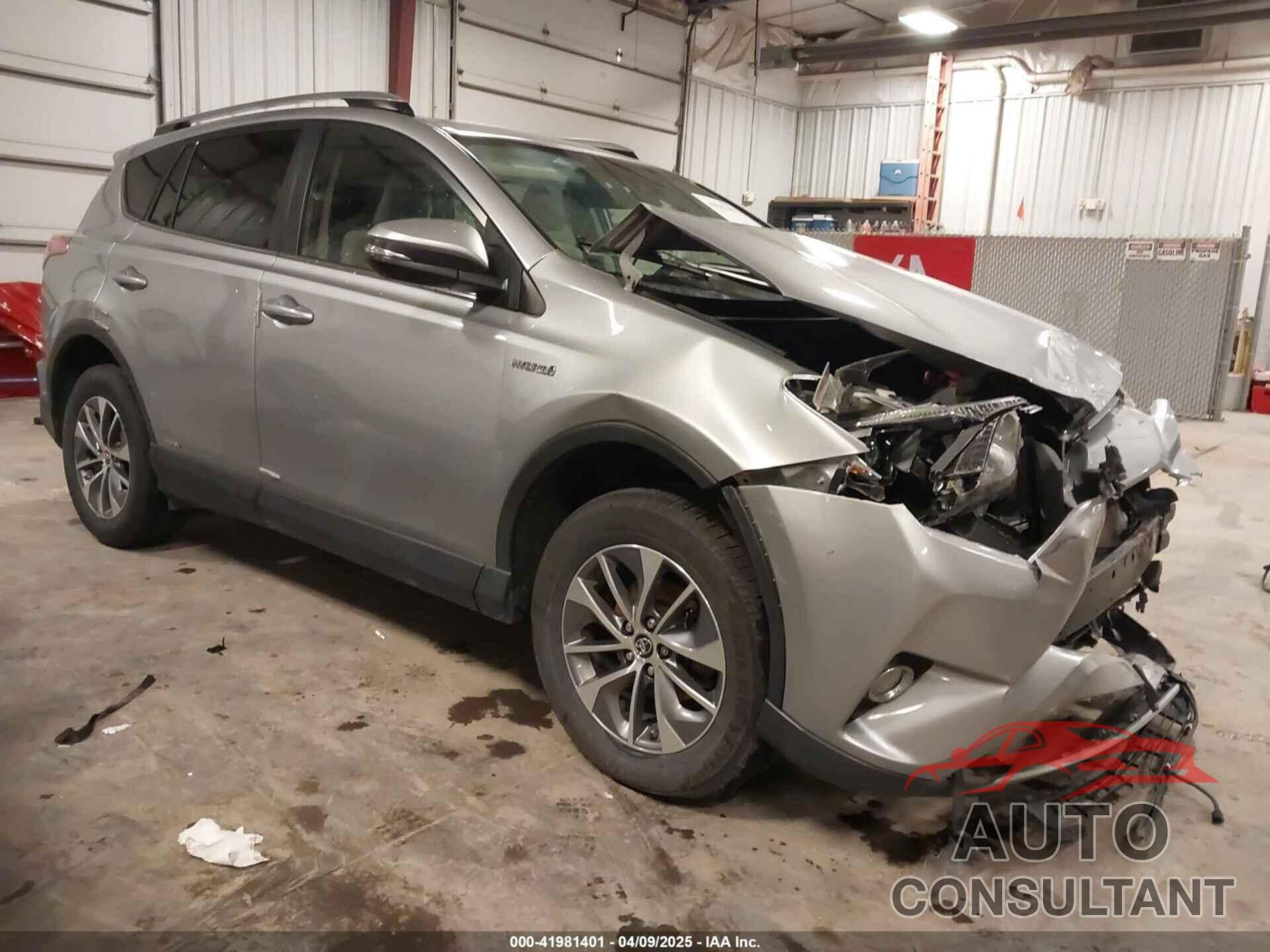 TOYOTA RAV4 HYBRID 2017 - JTMRJREV7HD072041