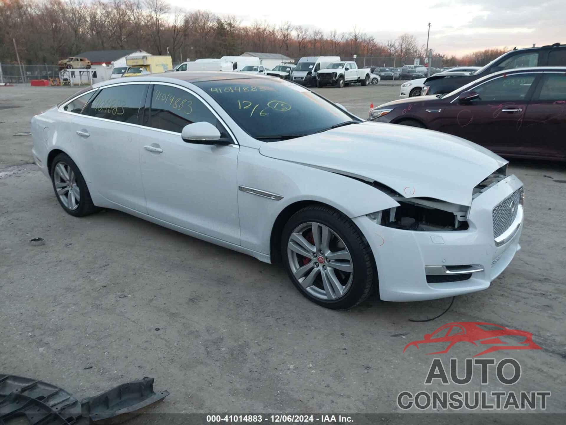 JAGUAR XJ 2017 - SAJWJ2GD5H8W08395