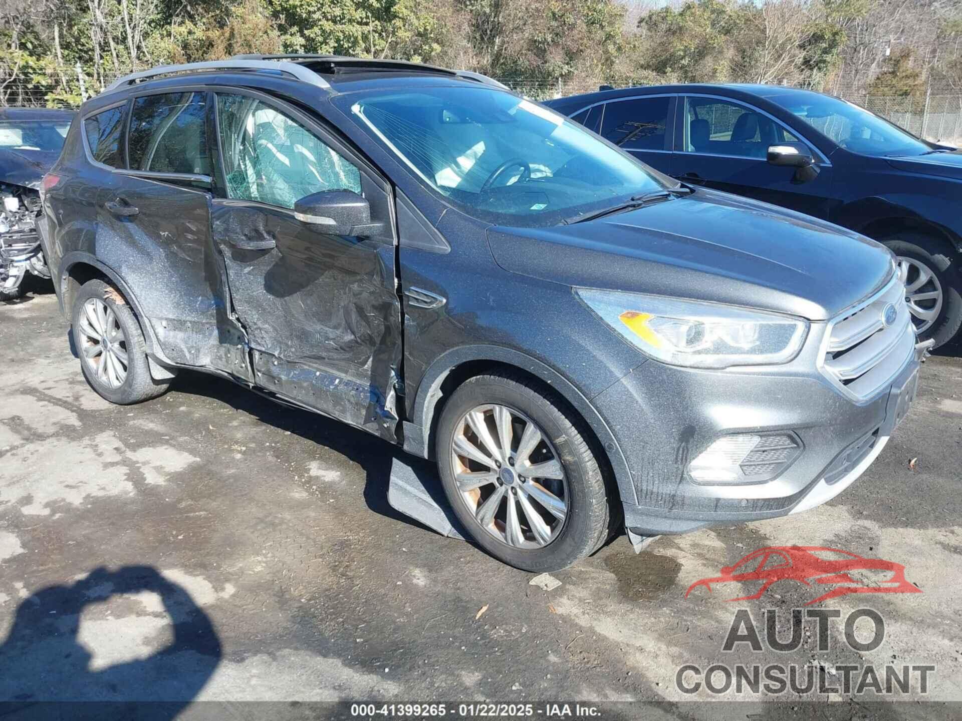 FORD ESCAPE 2017 - 1FMCU9J94HUA86593