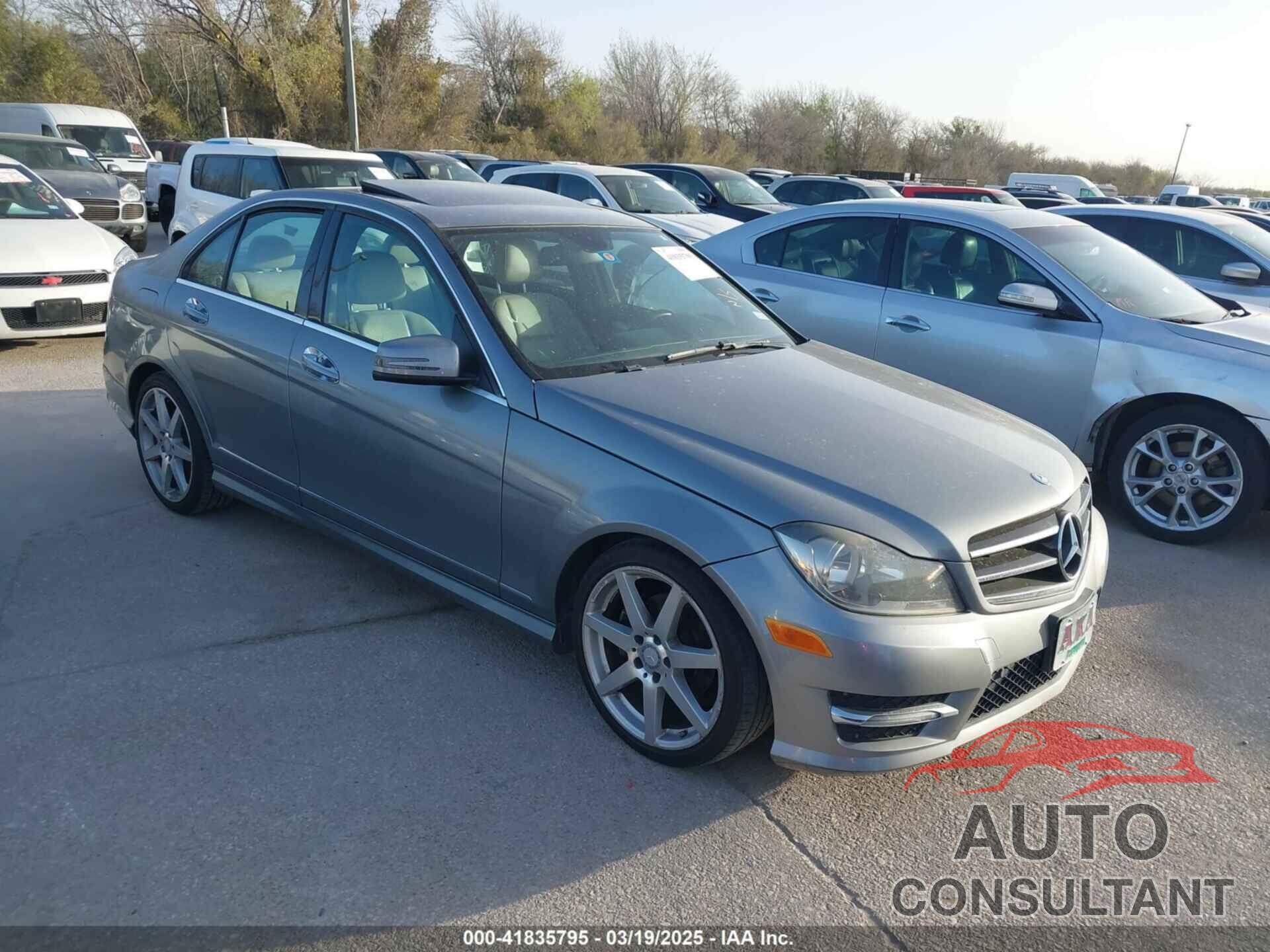 MERCEDES-BENZ C 250 2014 - WDDGF4HB4EA956972