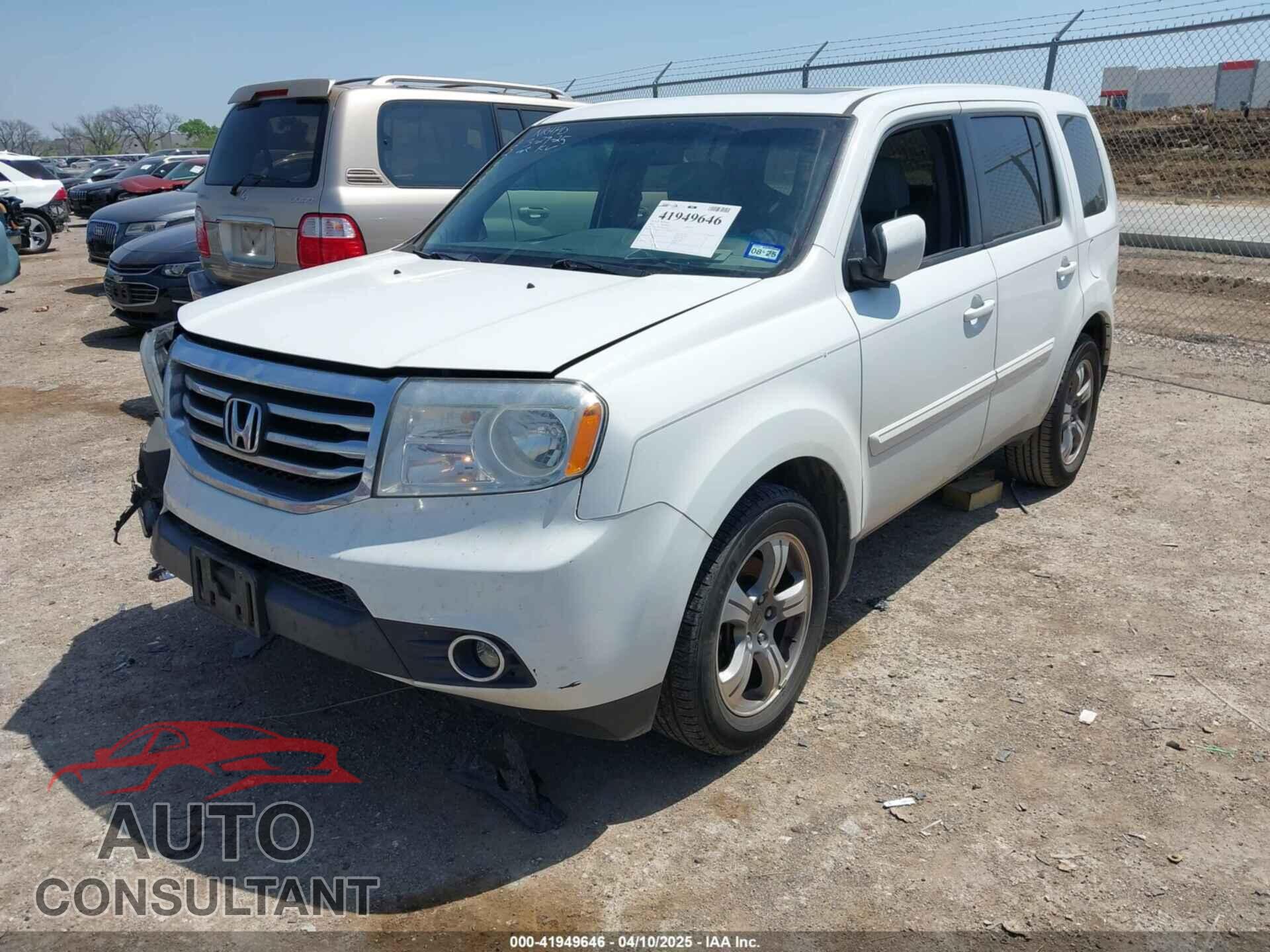 HONDA PILOT 2015 - 5FNYF3H33FB005141