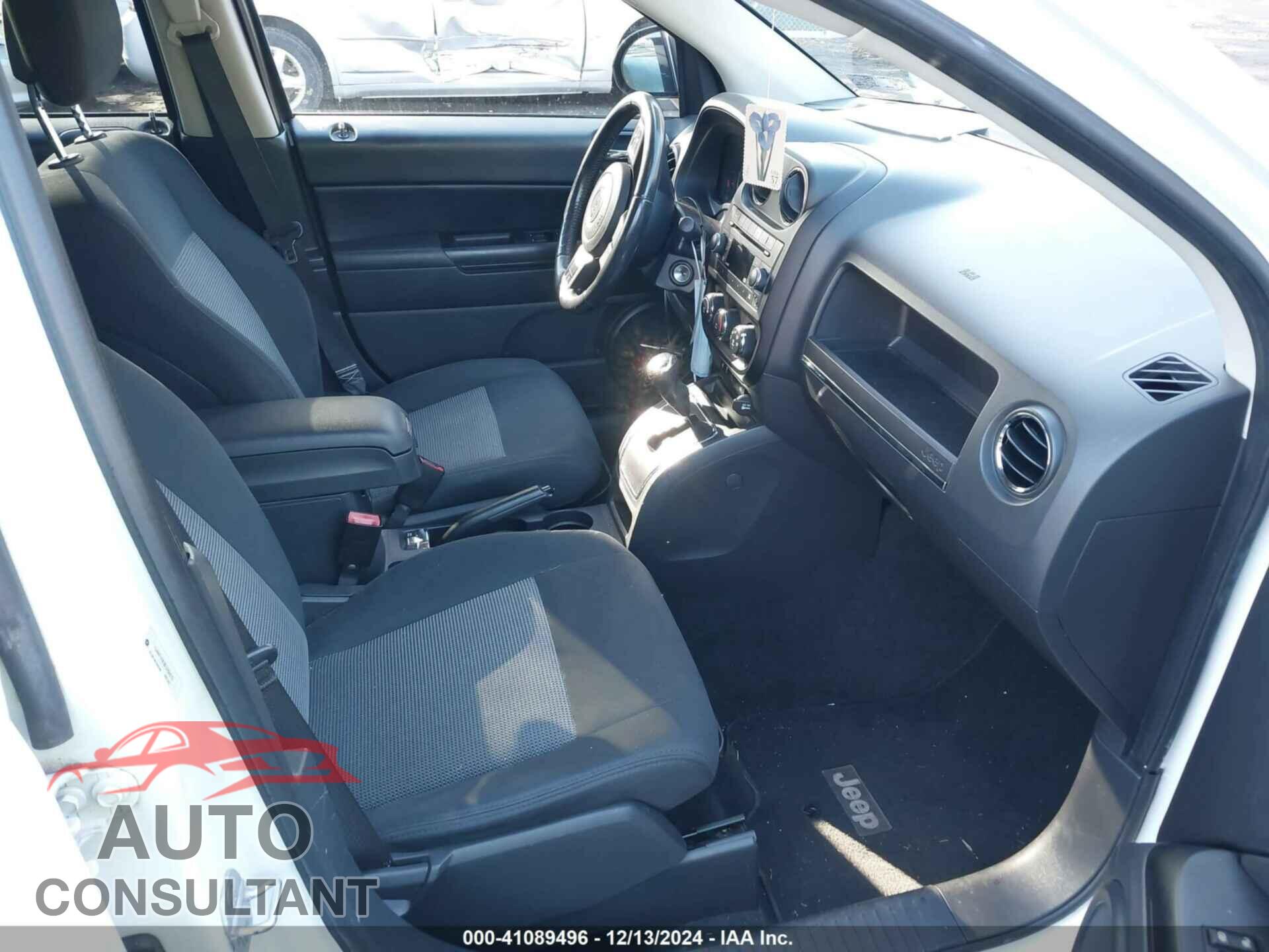 JEEP COMPASS 2011 - 1J4NF1FB3BD266573