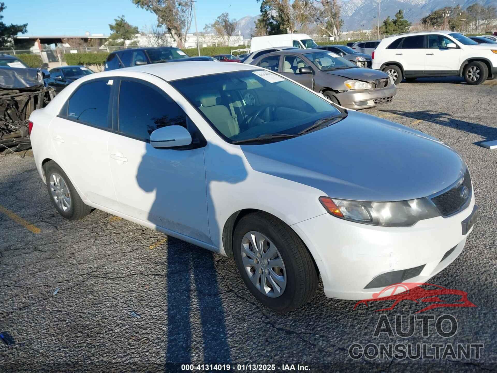KIA FORTE 2011 - KNAFU4A23B5448631