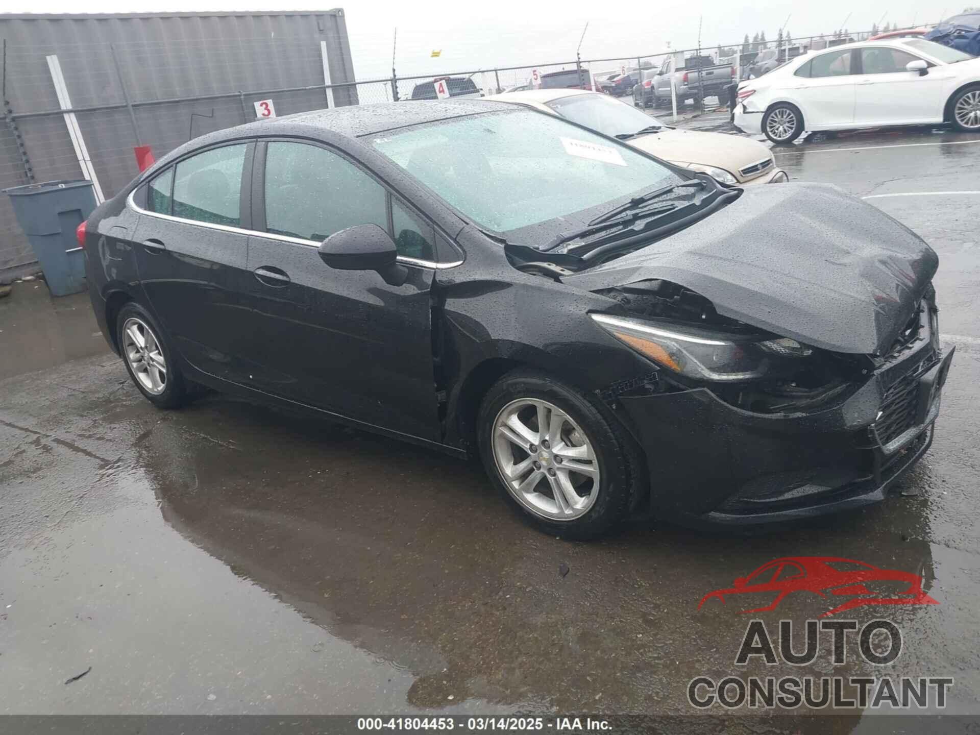 CHEVROLET CRUZE 2018 - 1G1BE5SM2J7239073