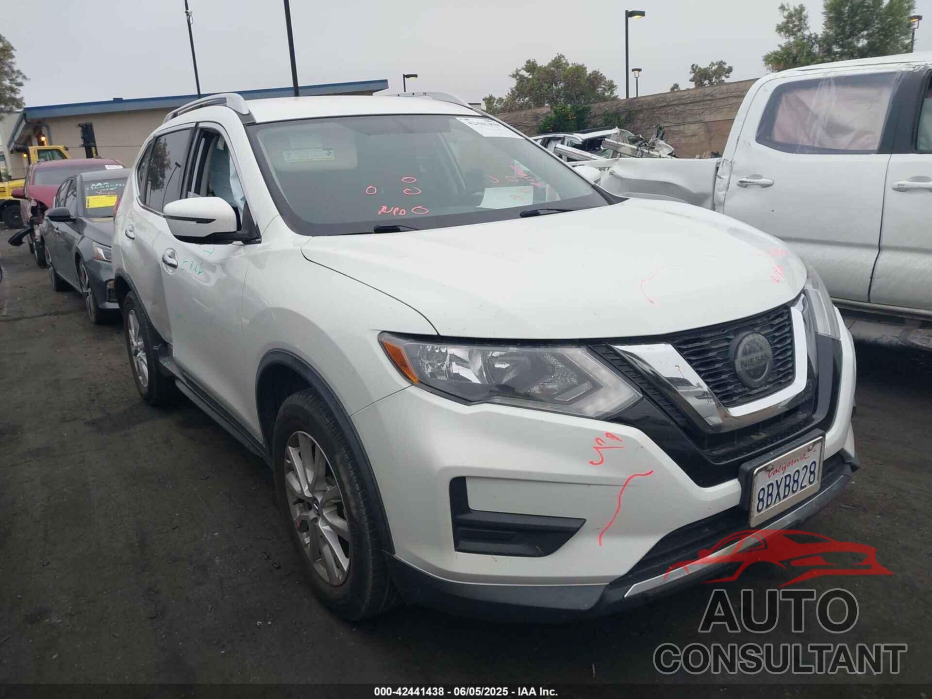 NISSAN ROGUE 2018 - KNMAT2MV9JP542638