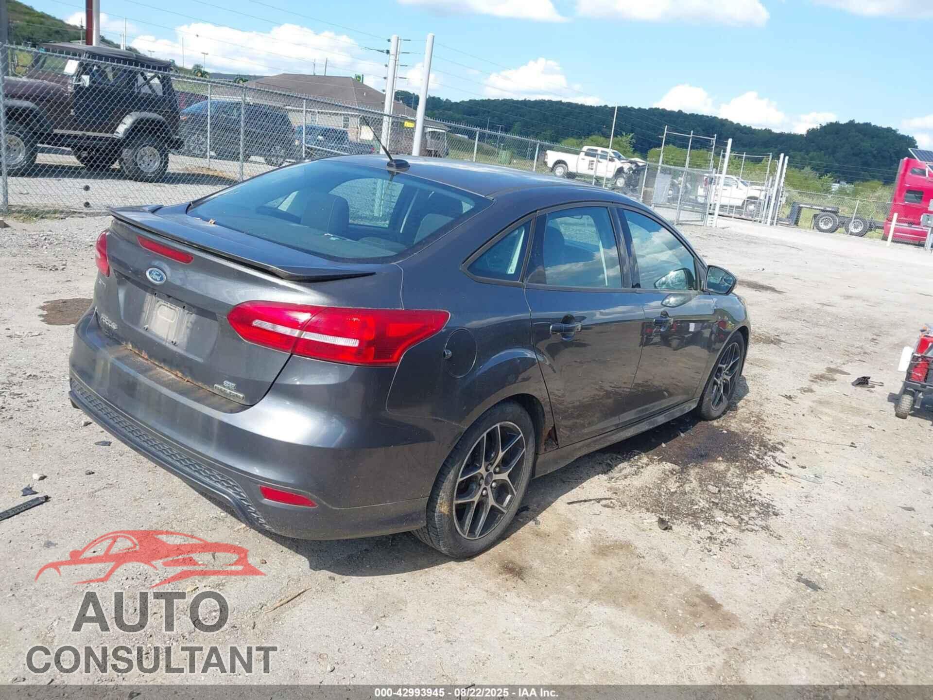 FORD FOCUS 2015 - 1FADP3F23FL260574