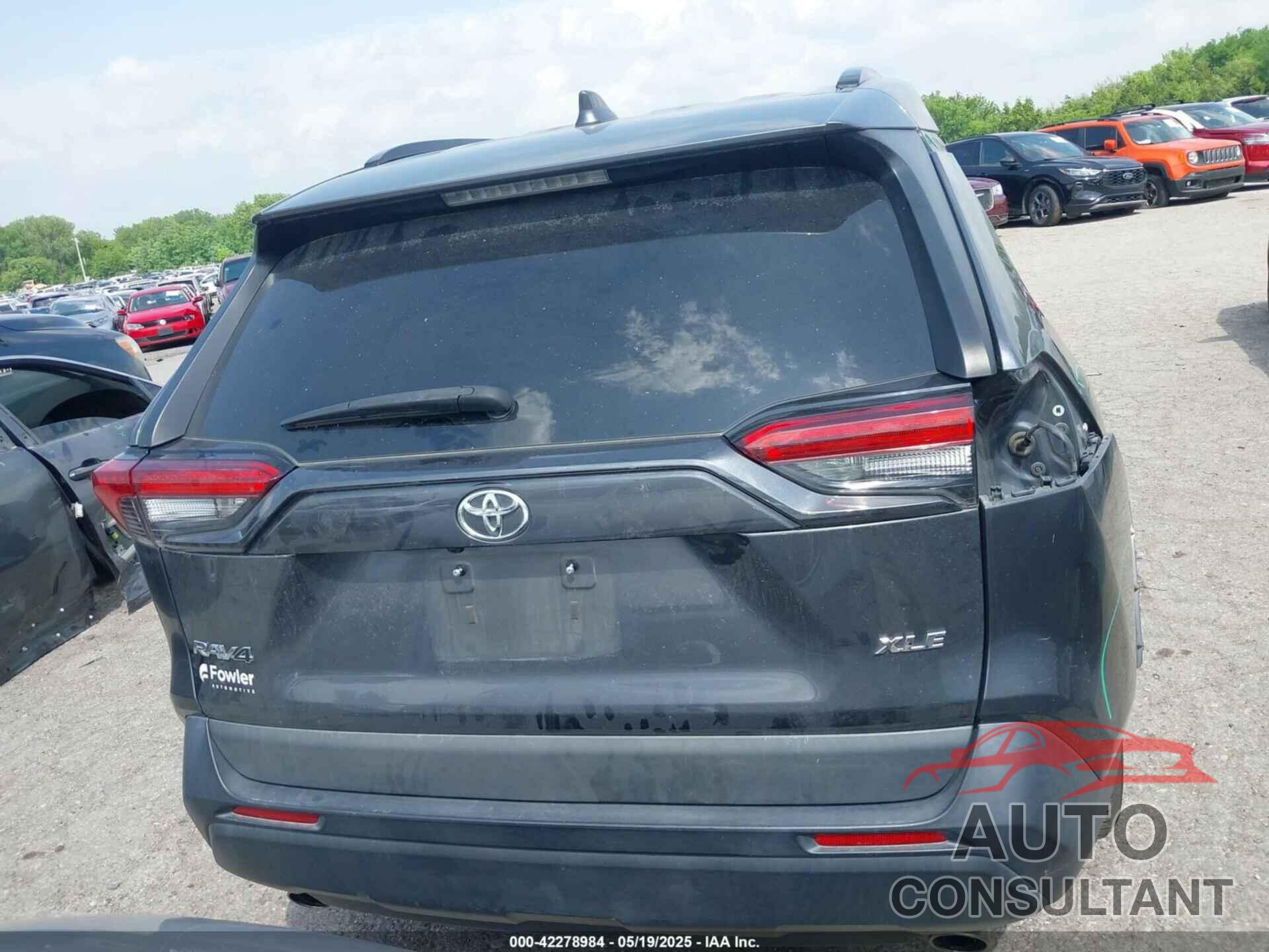 TOYOTA RAV4 2021 - 2T3W1RFV5MC092028