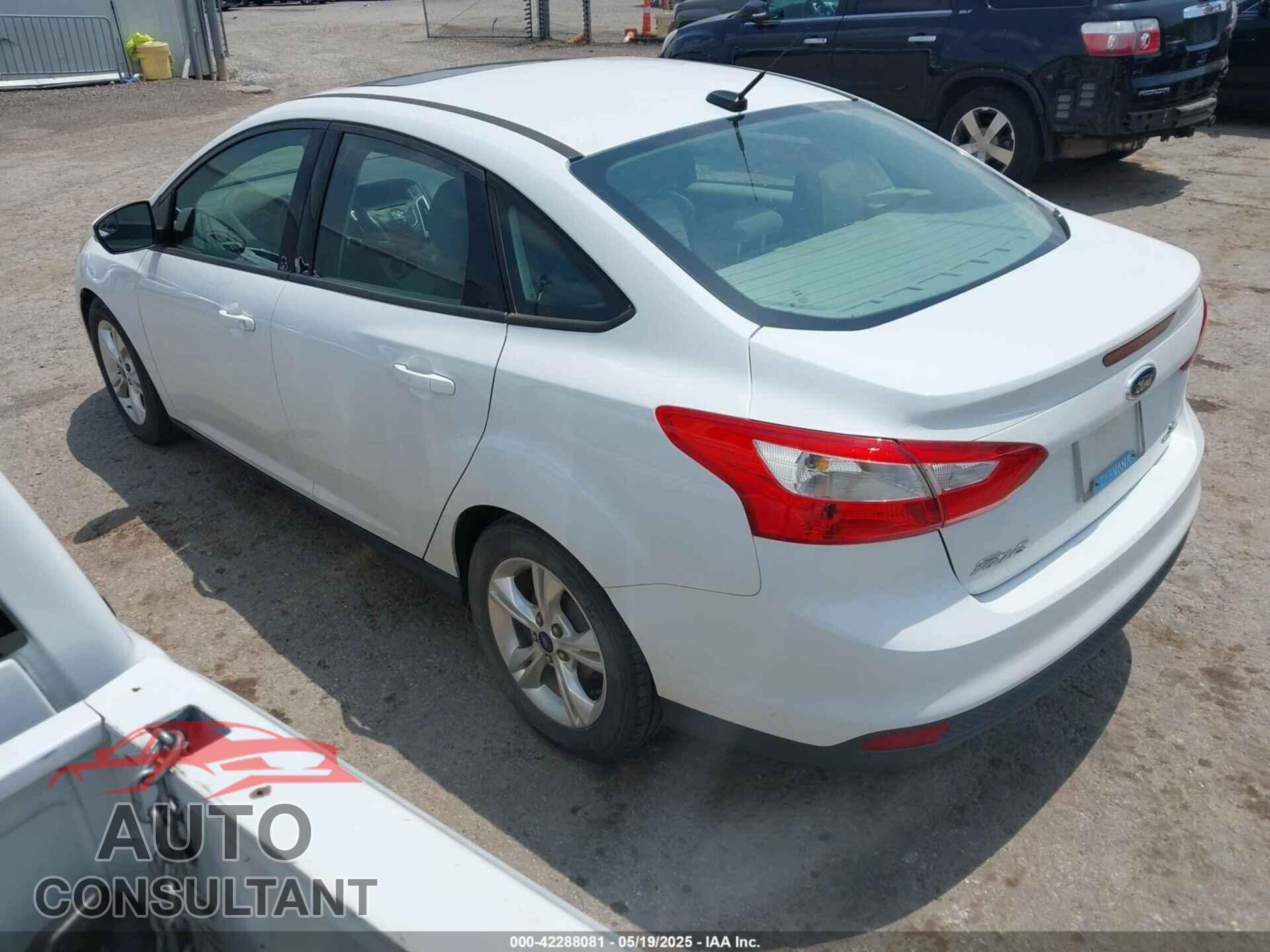 FORD FOCUS 2014 - 1FADP3F23EL258029