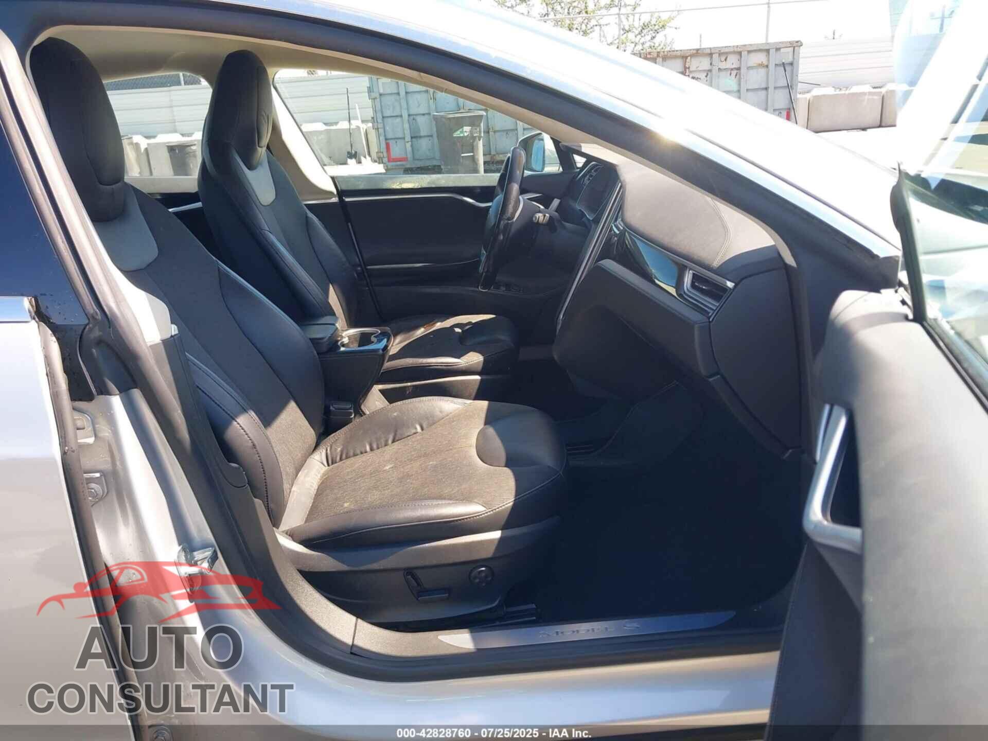 TESLA MODEL S 2015 - 5YJSA1E13FF115411